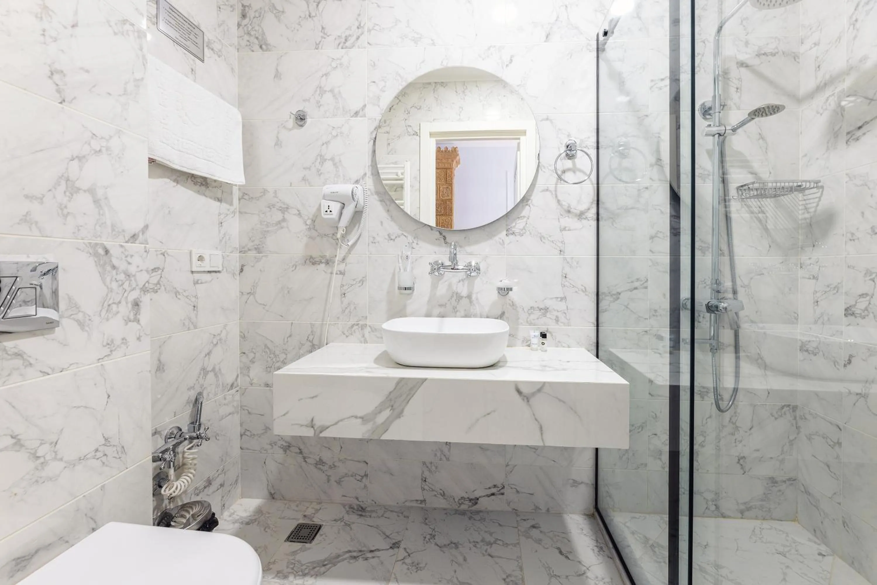 Toilet in Boutique Hotel Manufactura