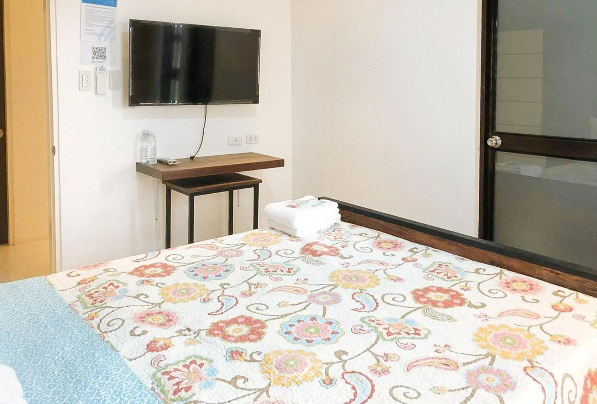 Bed in RedDoorz @ Occazia Hotel Pampanga