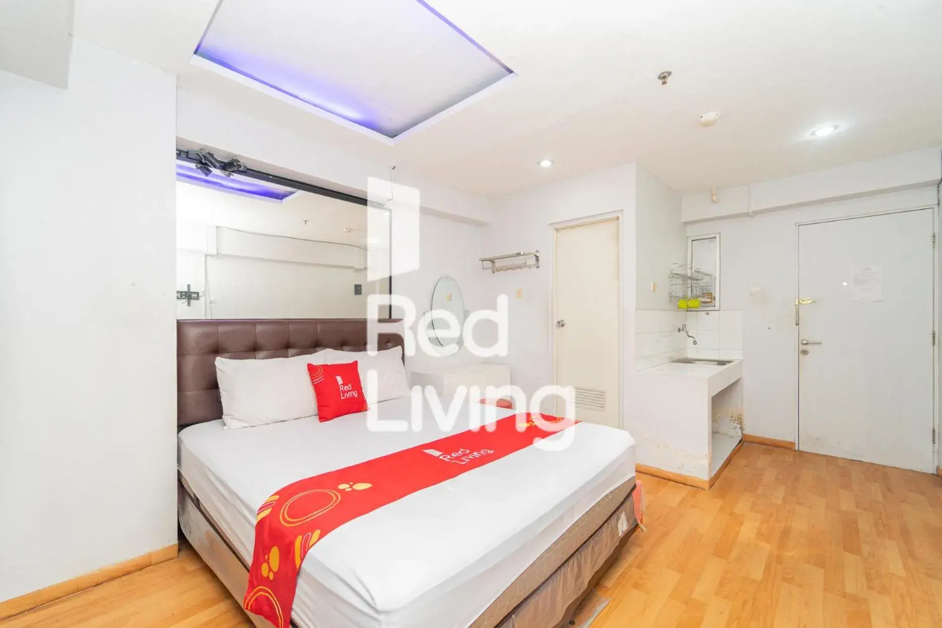 Apartemen Sentra Timur Residence - D Royal Property Tower Kuning Apartemen Sentra Timur Residence - D Royal Property Tower Kuning