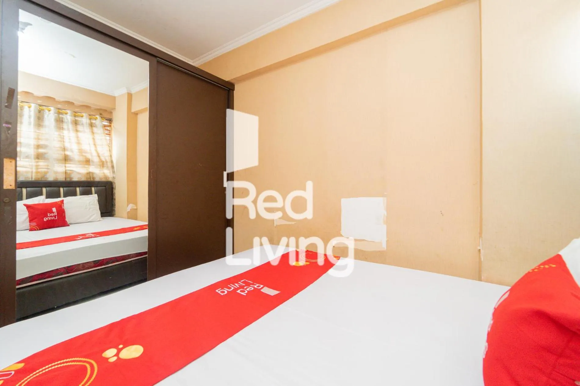 Bedroom, Bed in Apartemen Sentra Timur Residence - D Royal Property Tower Kuning
