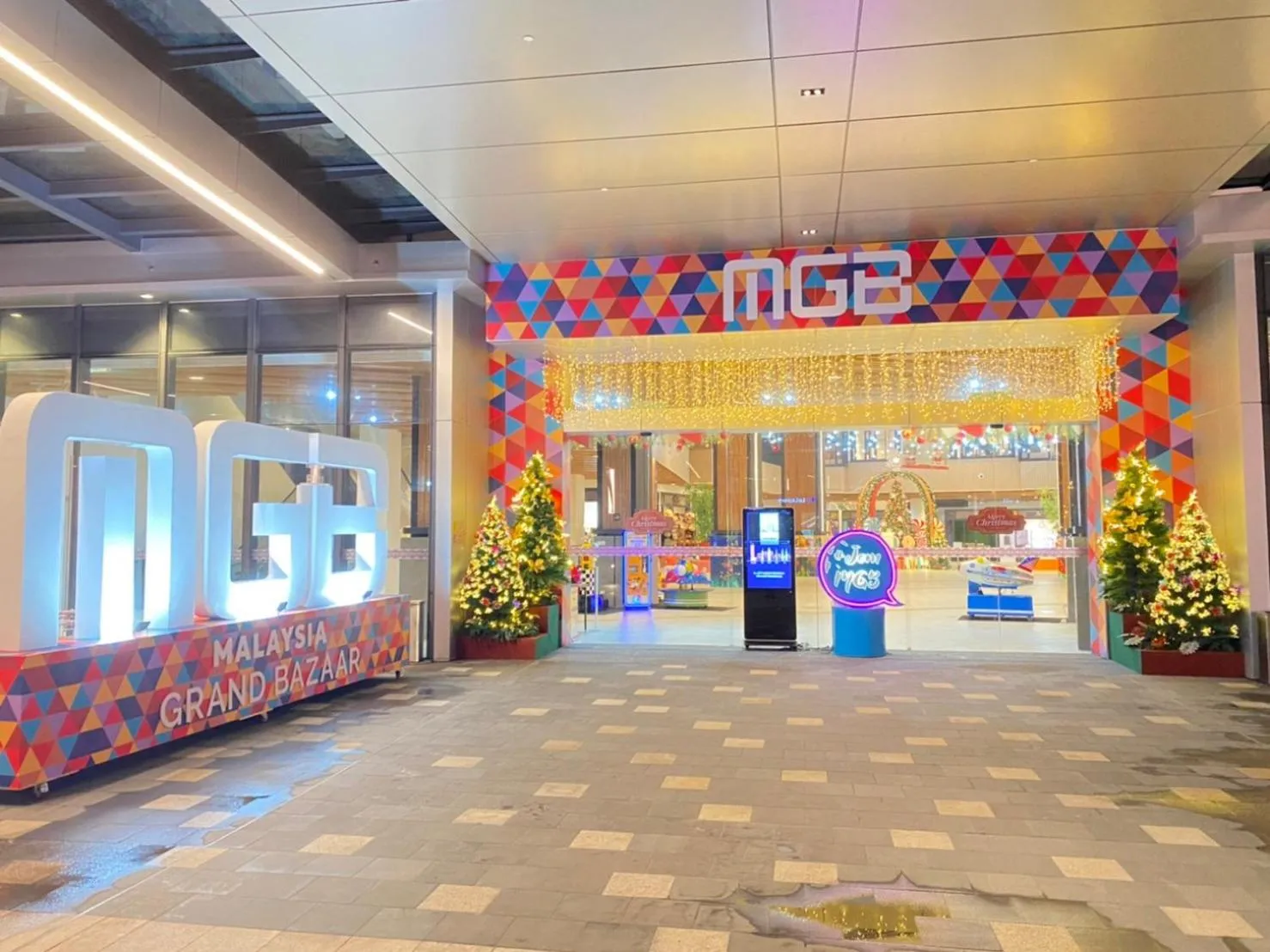 The Dolphin Lucentia Bukit Bintang KLCC Kuala Lumpur