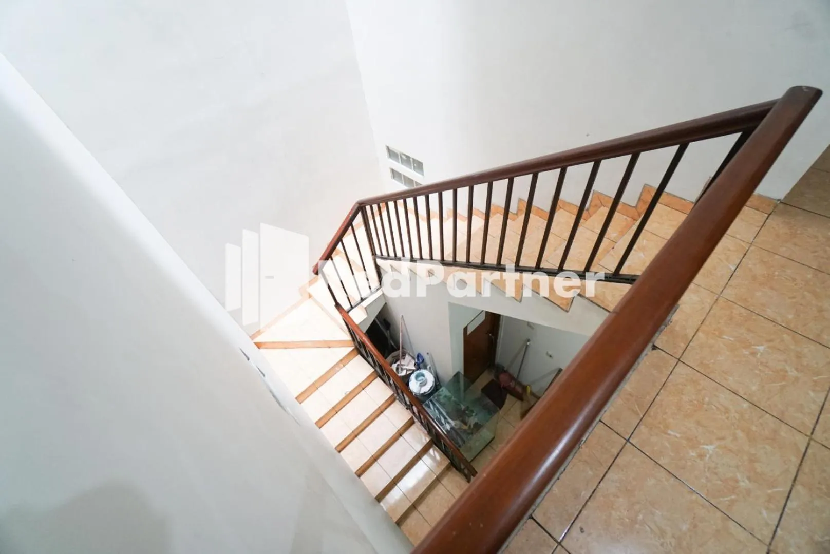 Floor plan in Bright Residence near ITC Mangga Dua Mitra RedDoorz