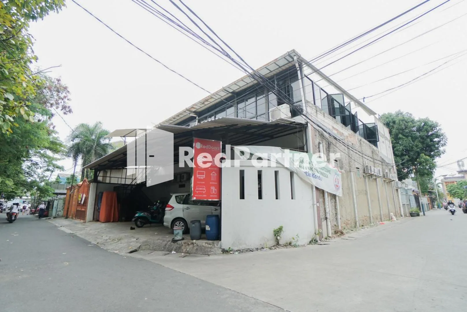 Property building in Bright Residence near ITC Mangga Dua Mitra RedDoorz