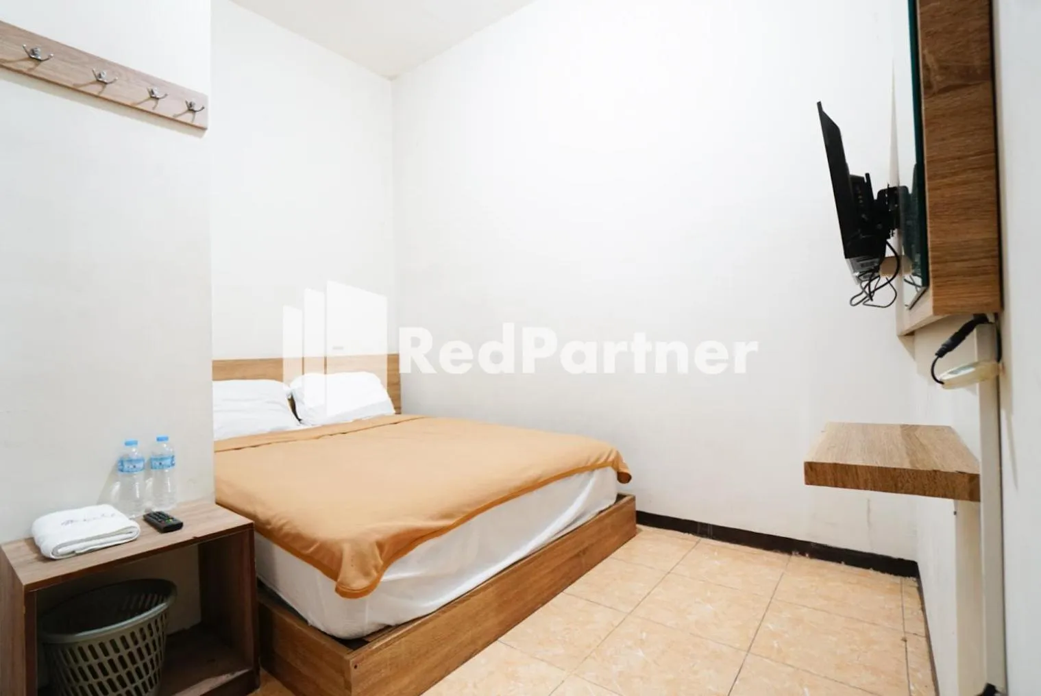 Bedroom, Bed in Bright Residence near ITC Mangga Dua Mitra RedDoorz