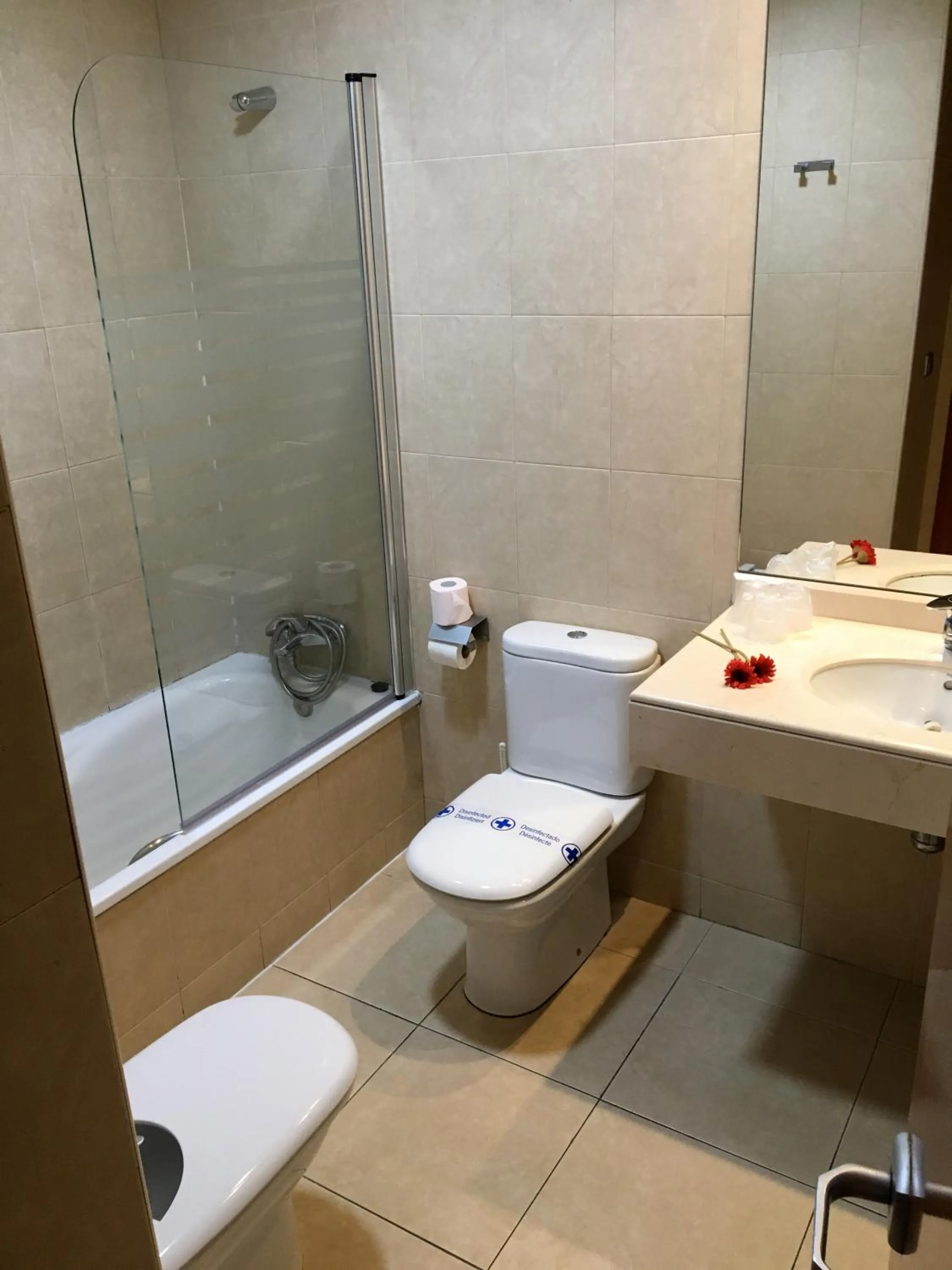 Bathroom in Hotel Jonquera