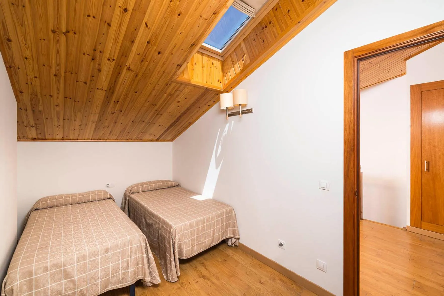 Bedroom, Bed in Guitart La Molina Aparthotel & Spa