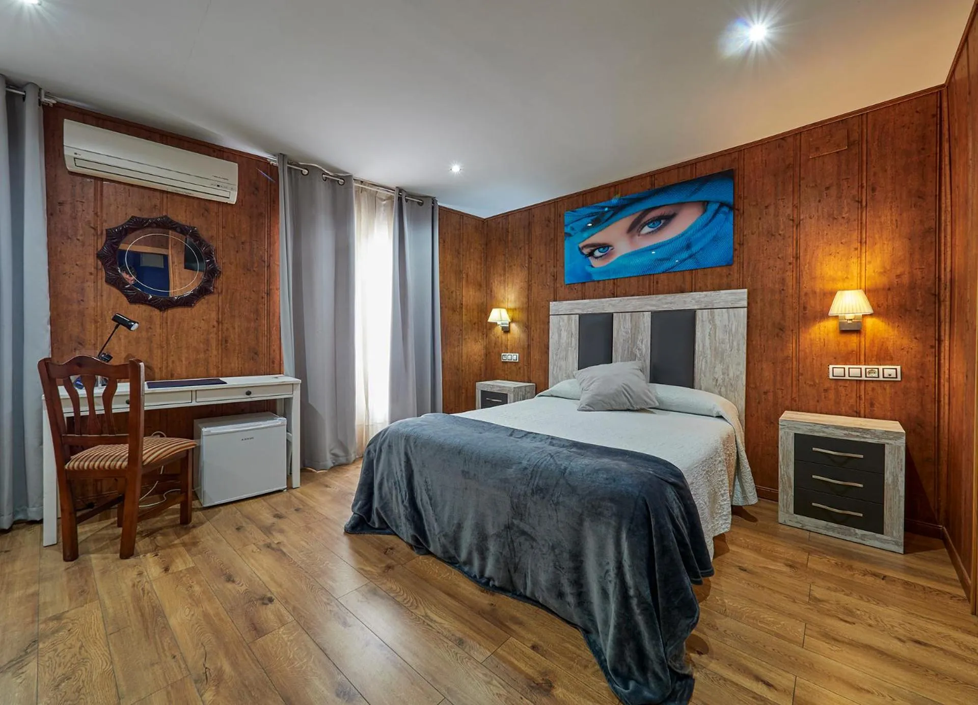 Photo of the whole room, Bed in Don Pedro