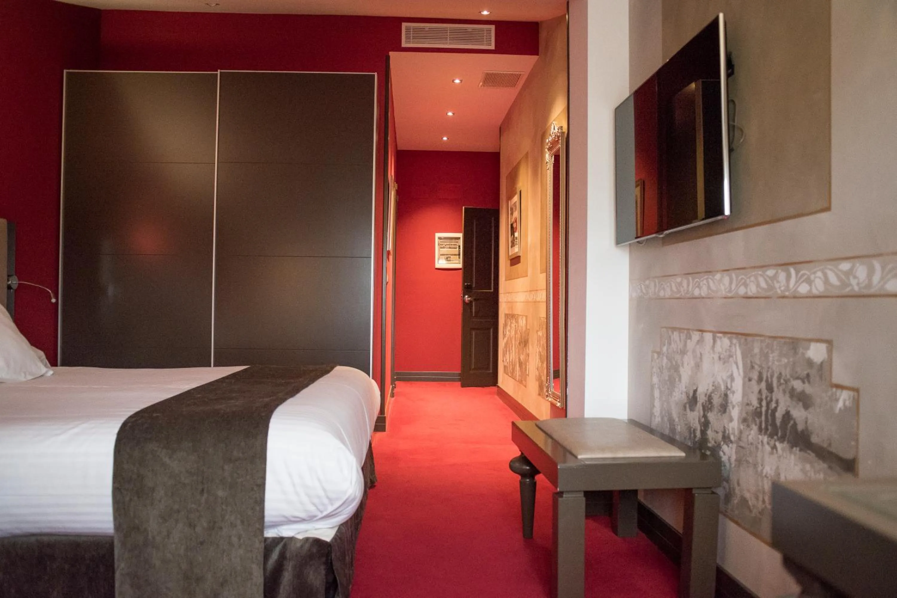 Photo of the whole room, Bed in Costa Esmeralda Suites