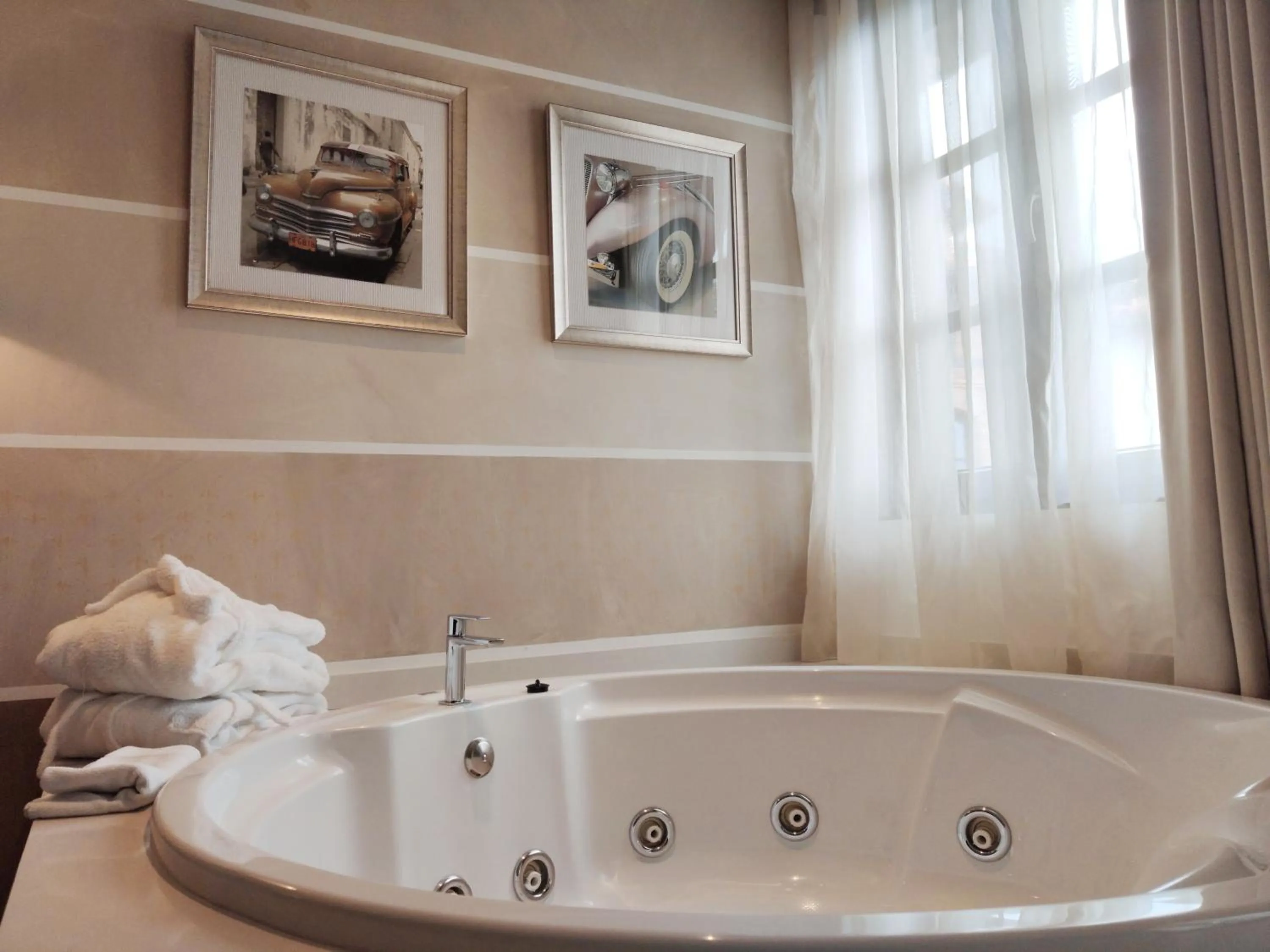 Hot Tub in Costa Esmeralda Suites