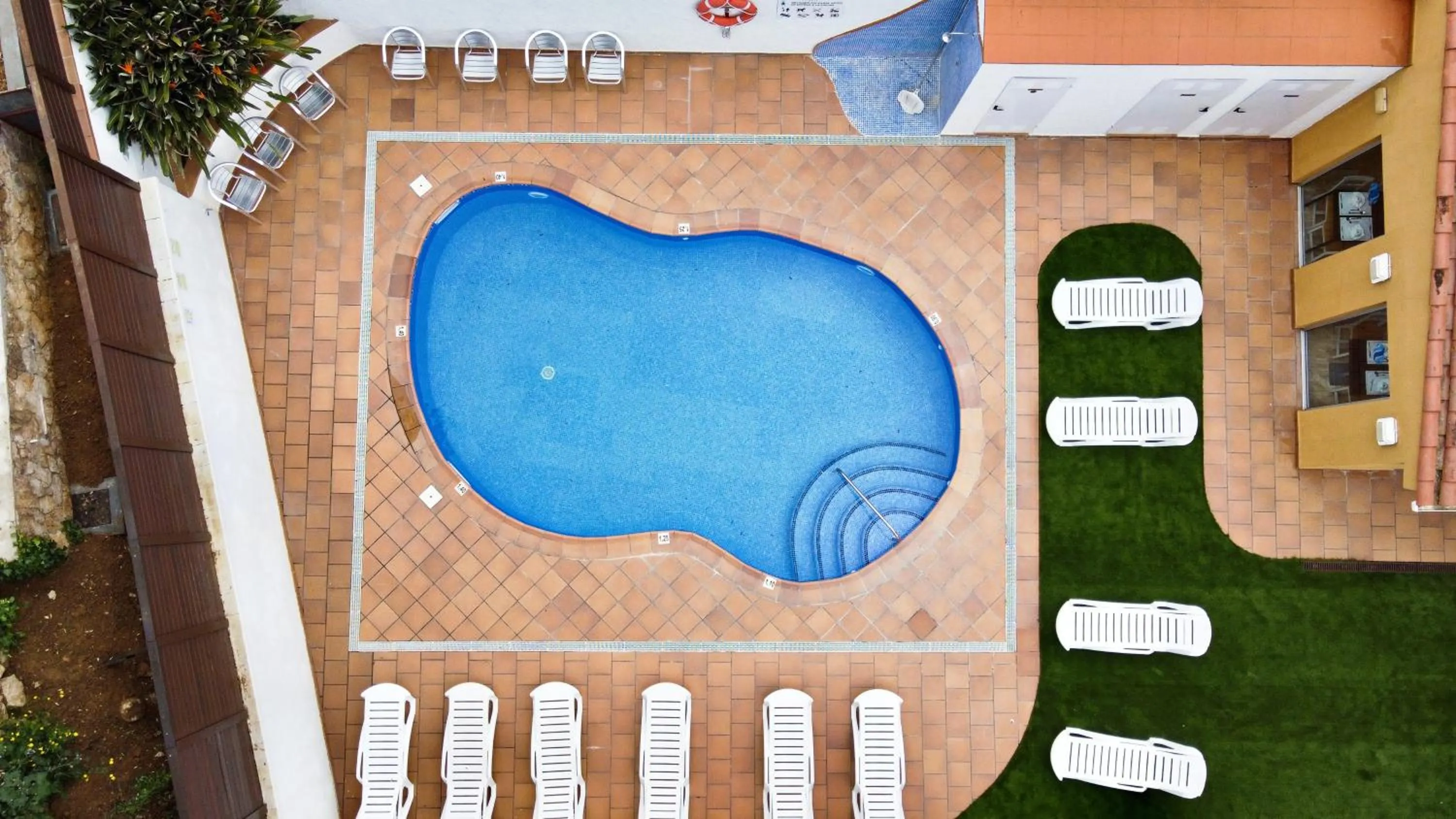 Swimming pool in Hotel Turissa