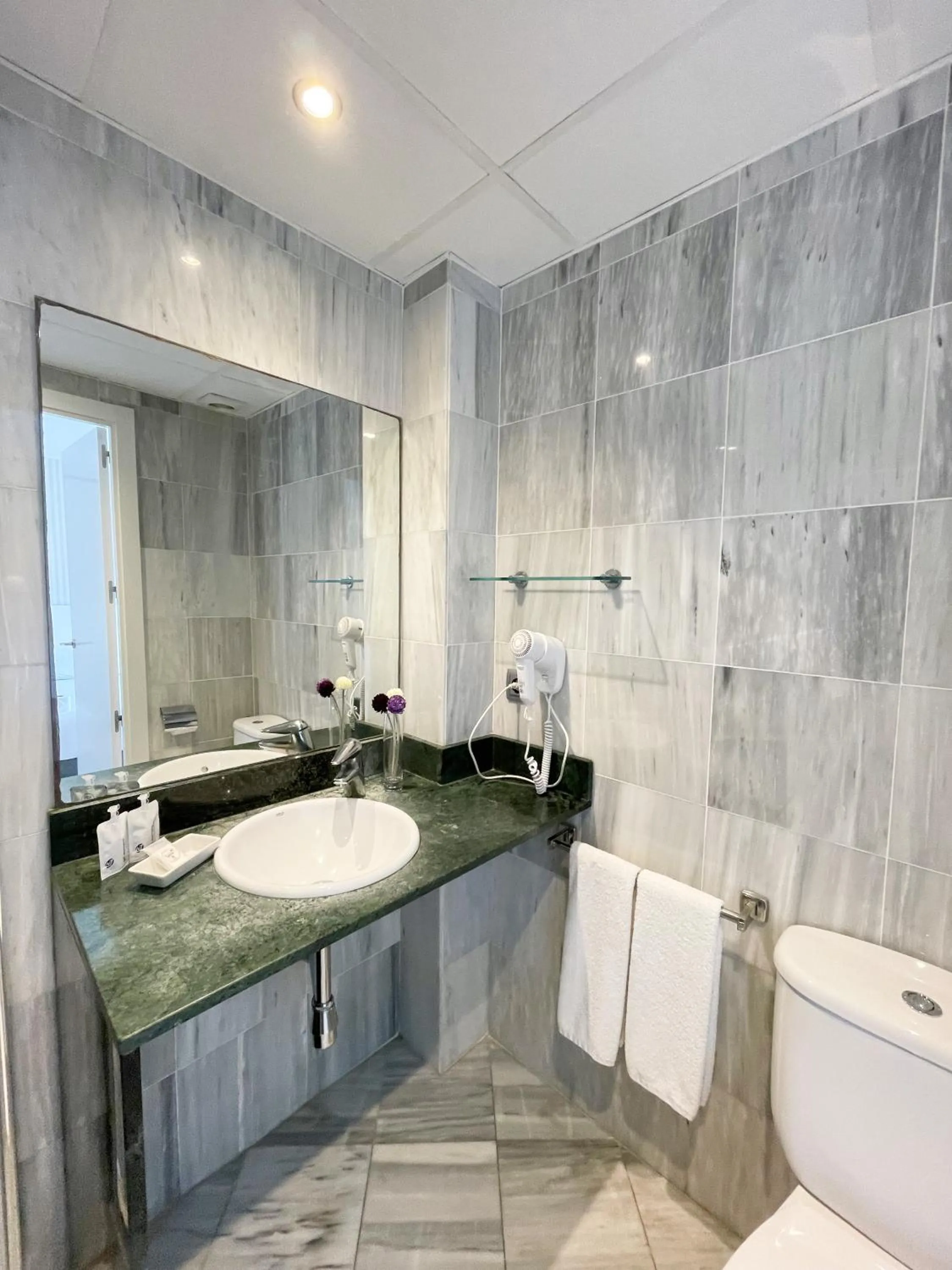 Bathroom in Hotel Turissa