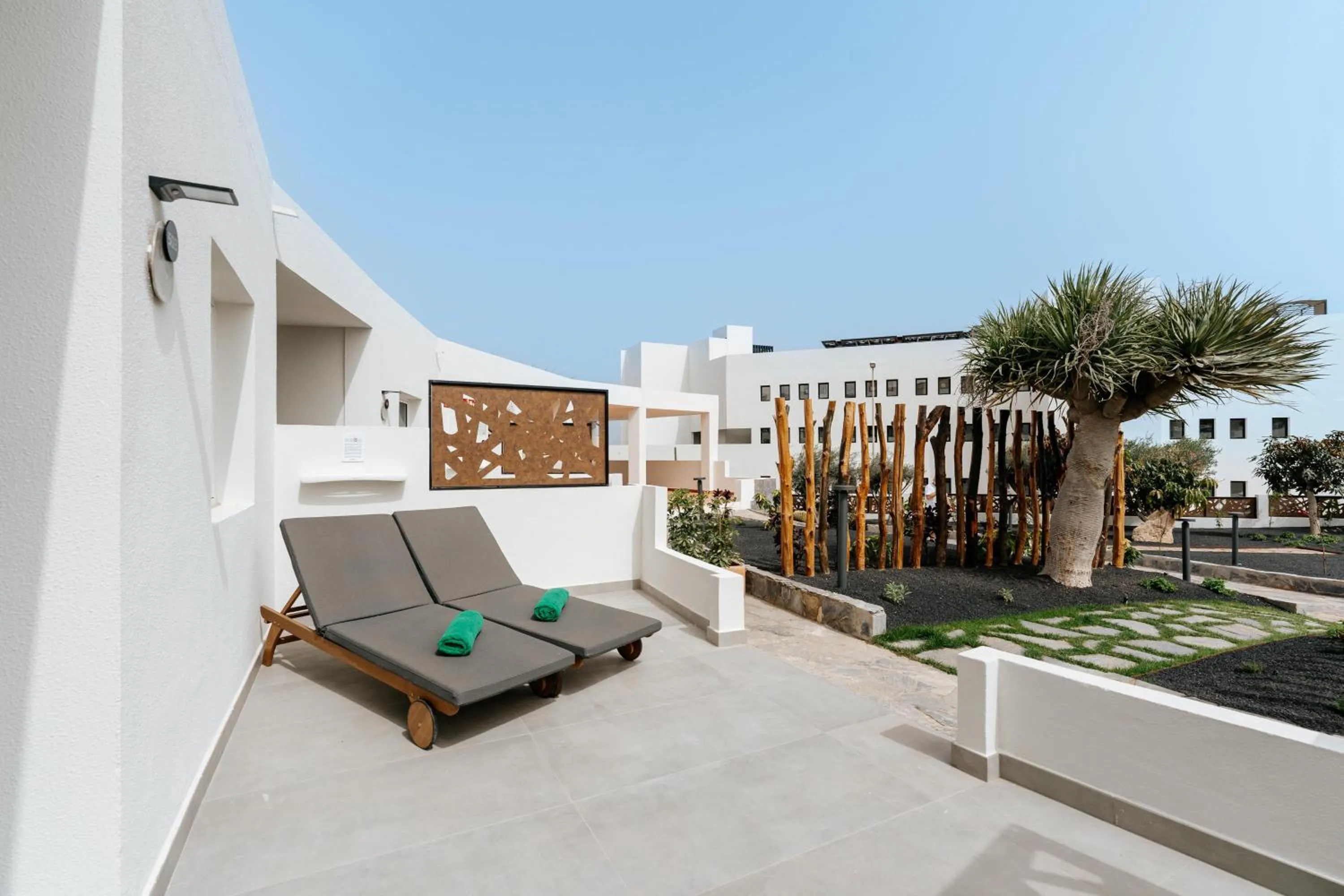 Balcony/Terrace in R2 HIGOS BEACH