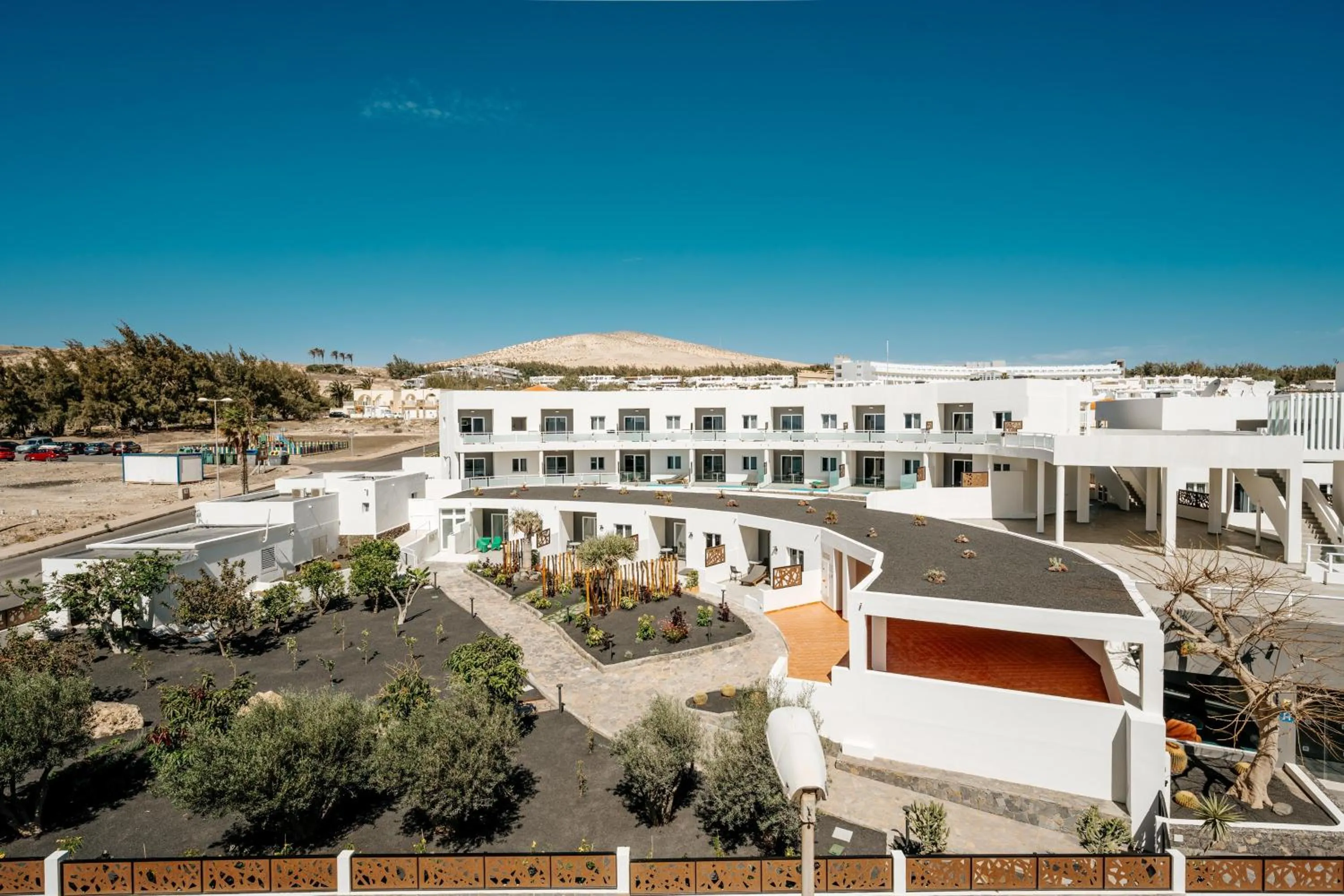 Property building in R2 HIGOS BEACH