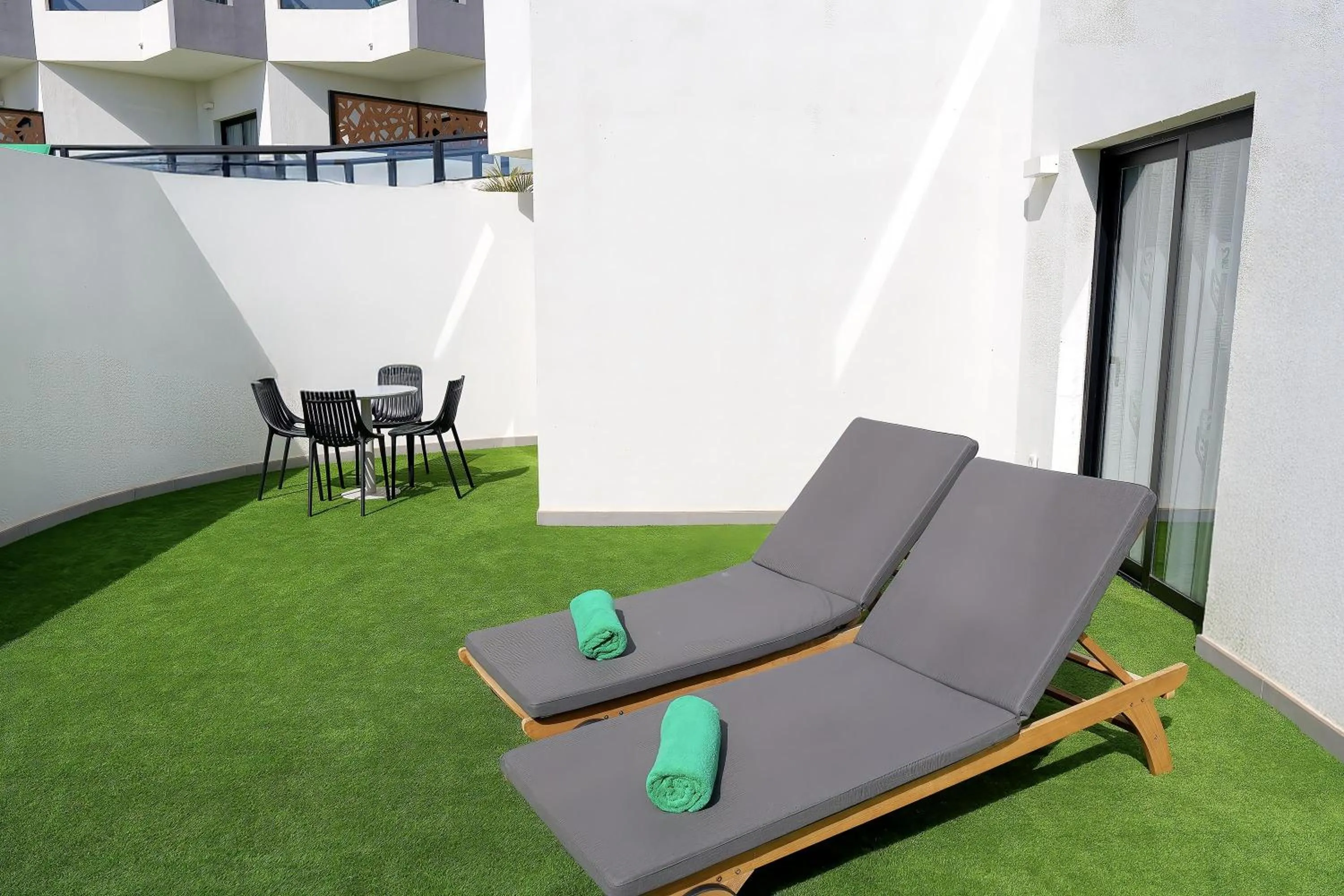 Photo of the whole room in R2 HIGOS BEACH