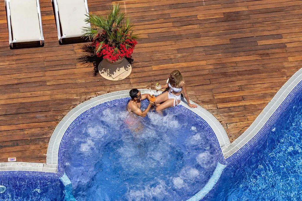 Hot Tub in Ona Palmira Paradise Paguera