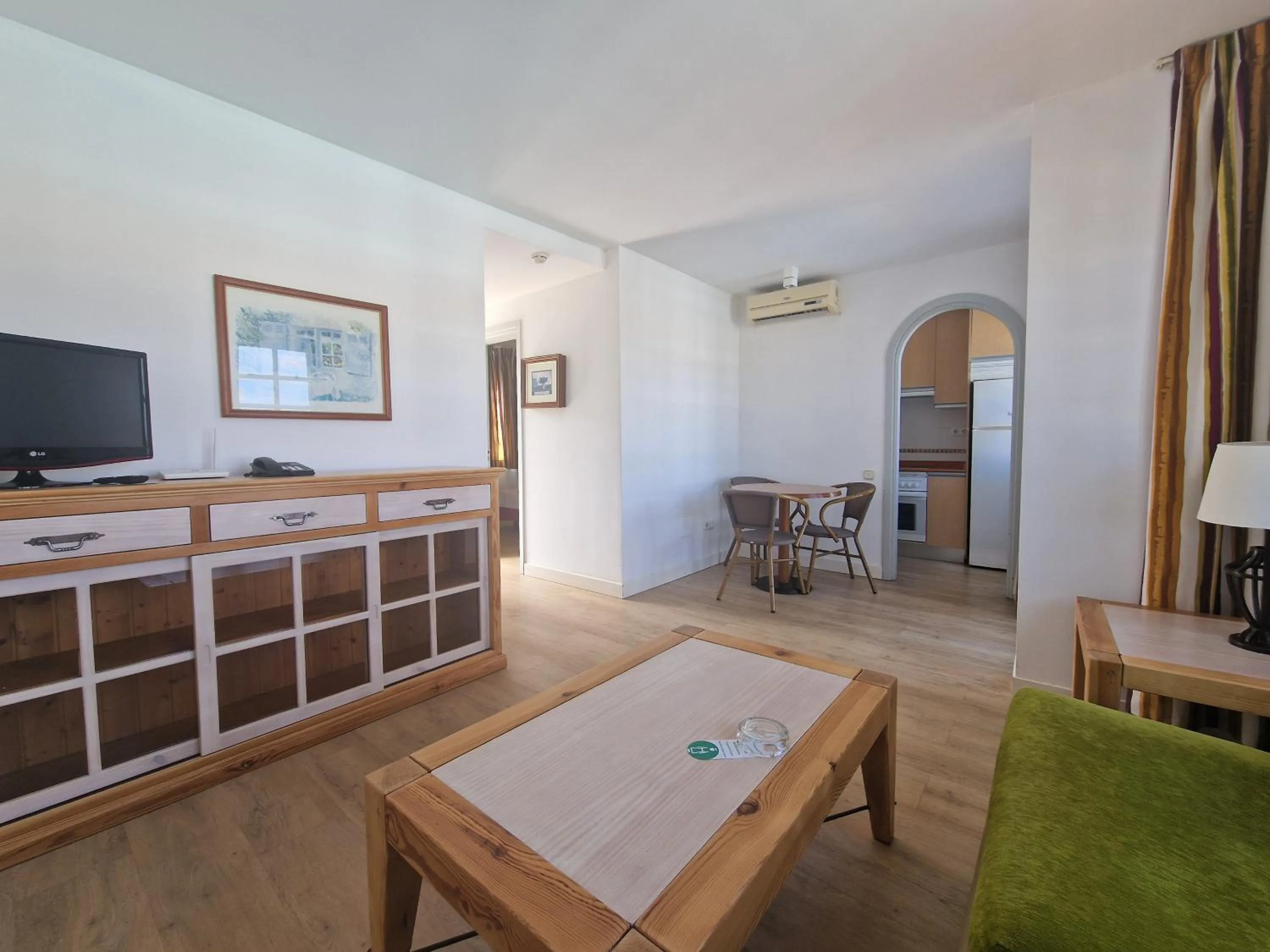 Living room, Bed in Fuentepark Apartments