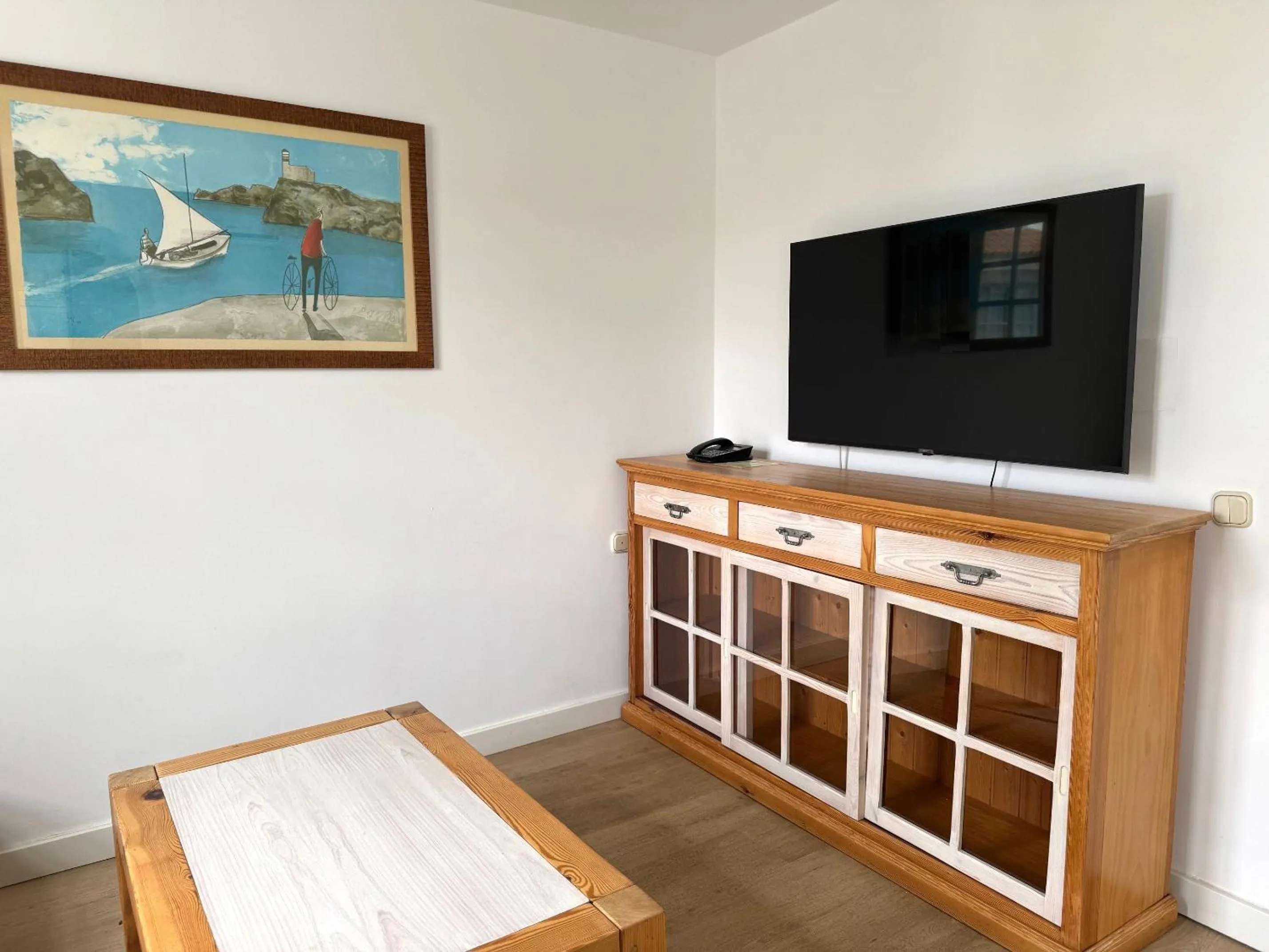 TV and multimedia in Fuentepark Apartments