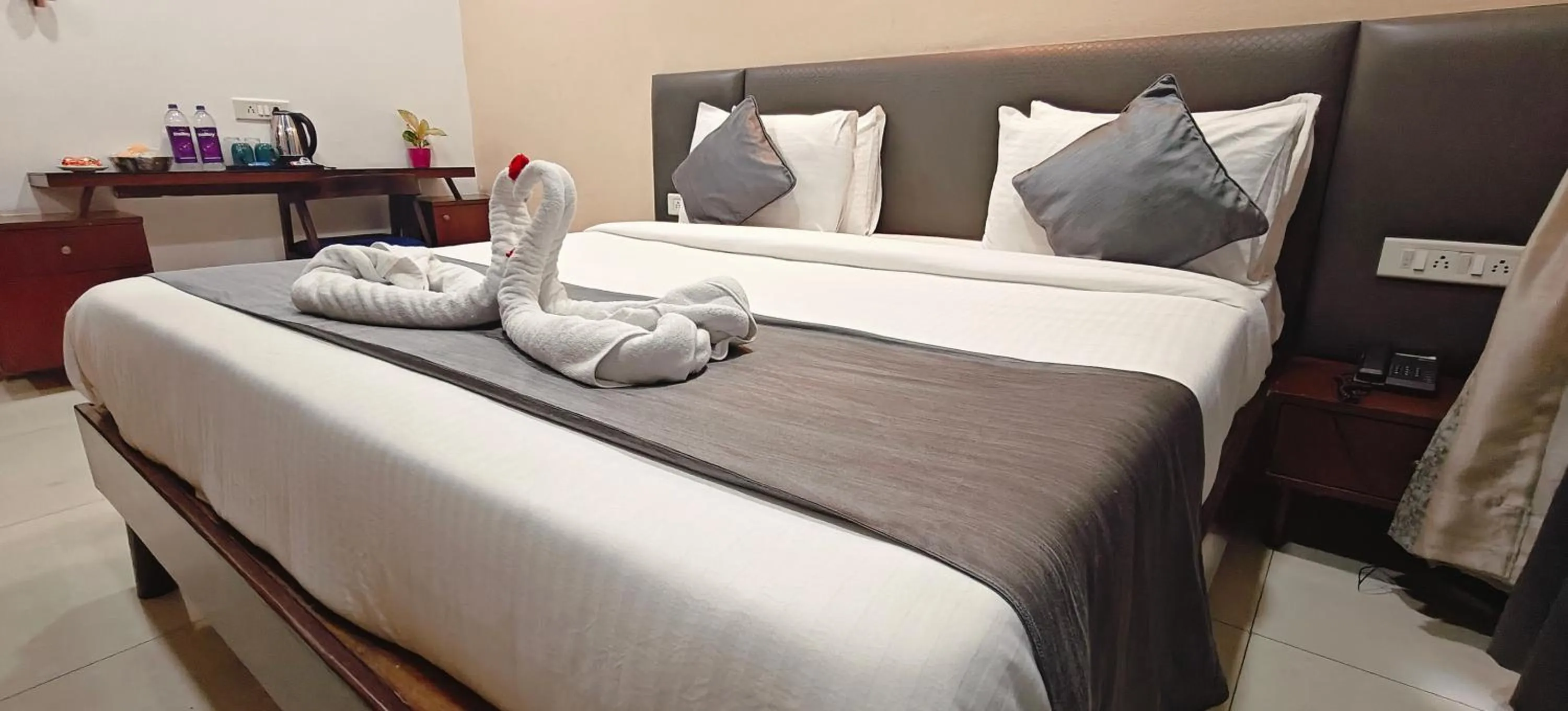 Bed in PGC Chennai Resort & Club By SSS