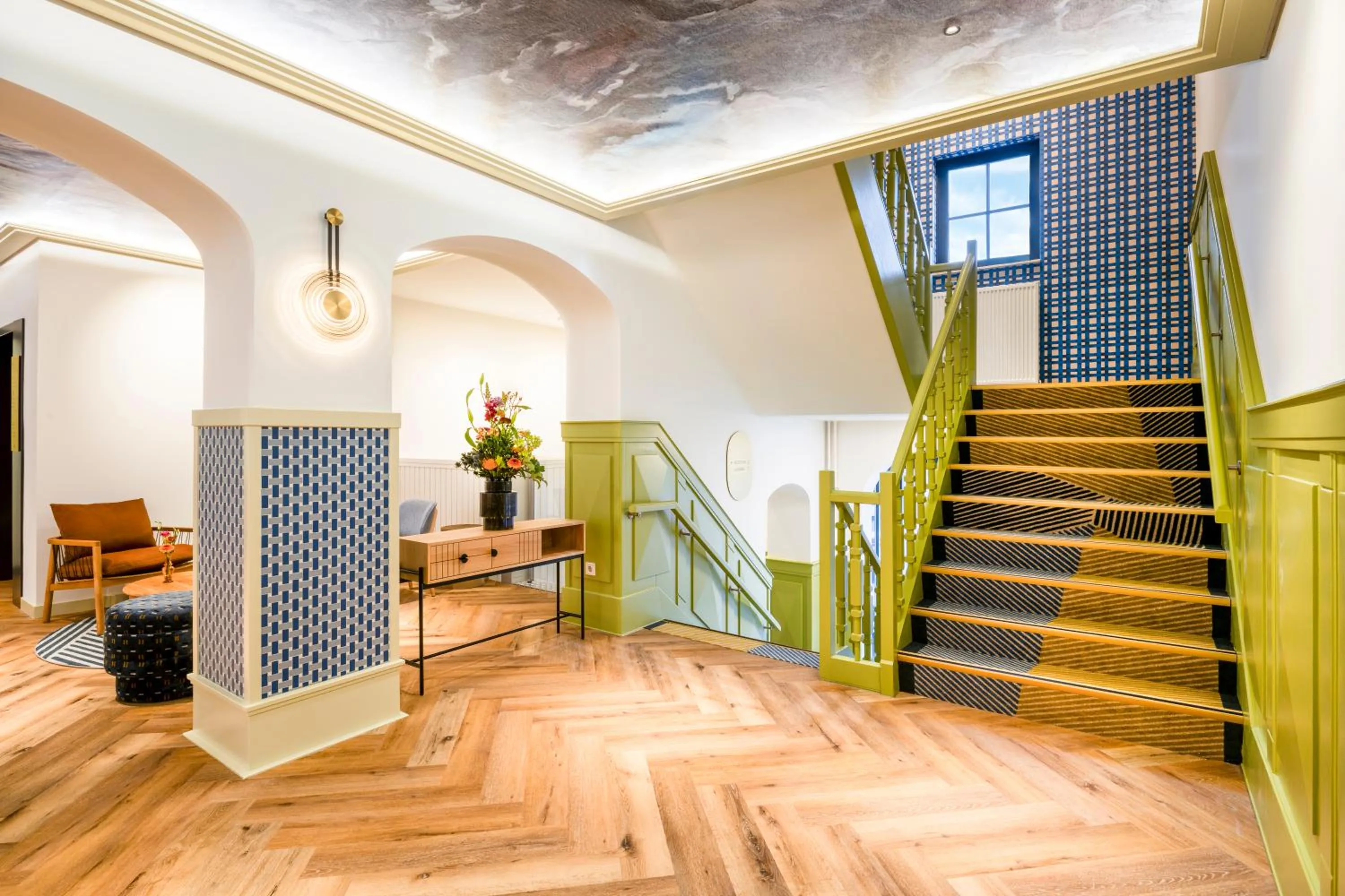 Lounge or bar in Citadines Canal Amsterdam