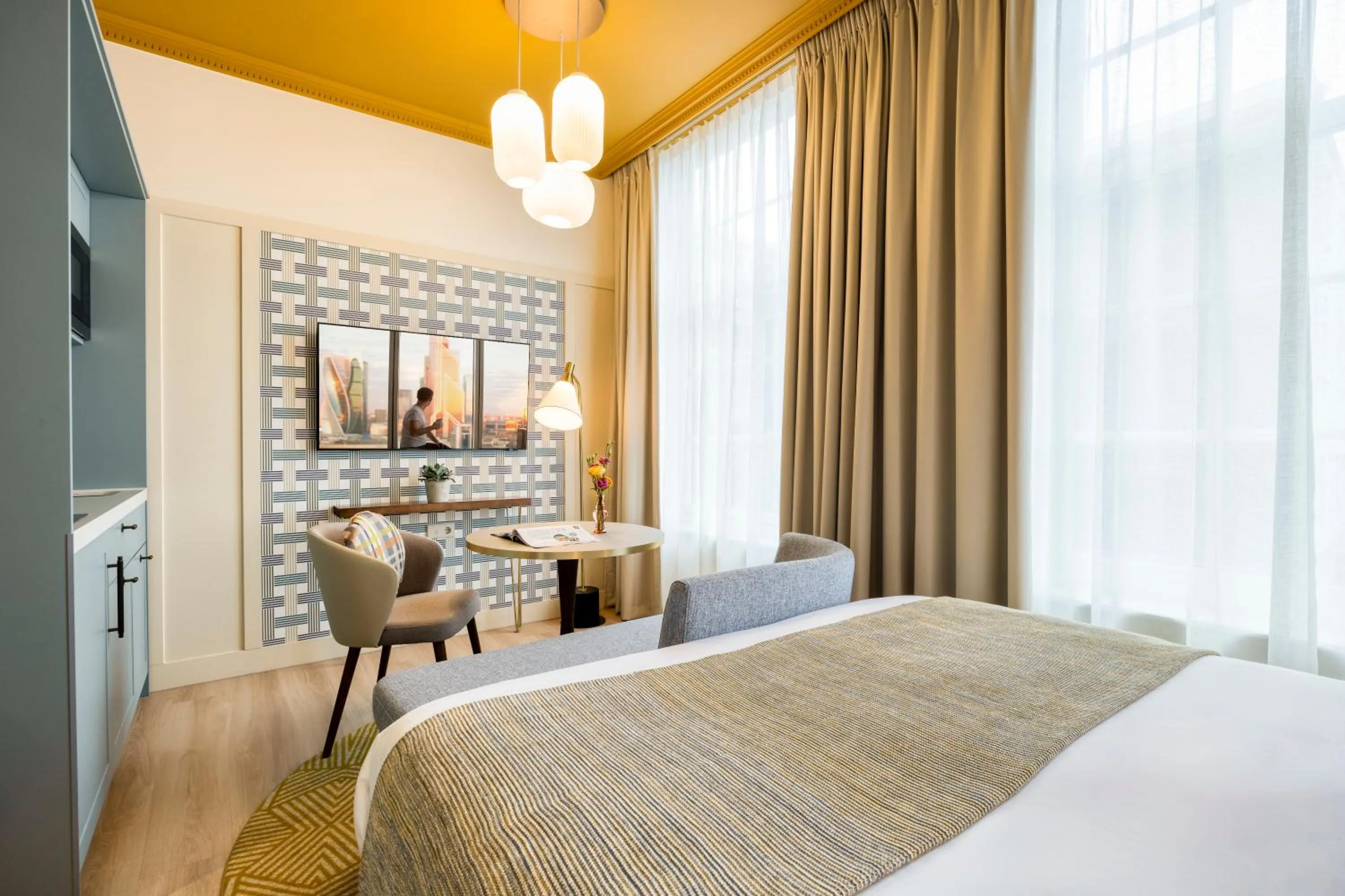 Bed in Citadines Canal Amsterdam