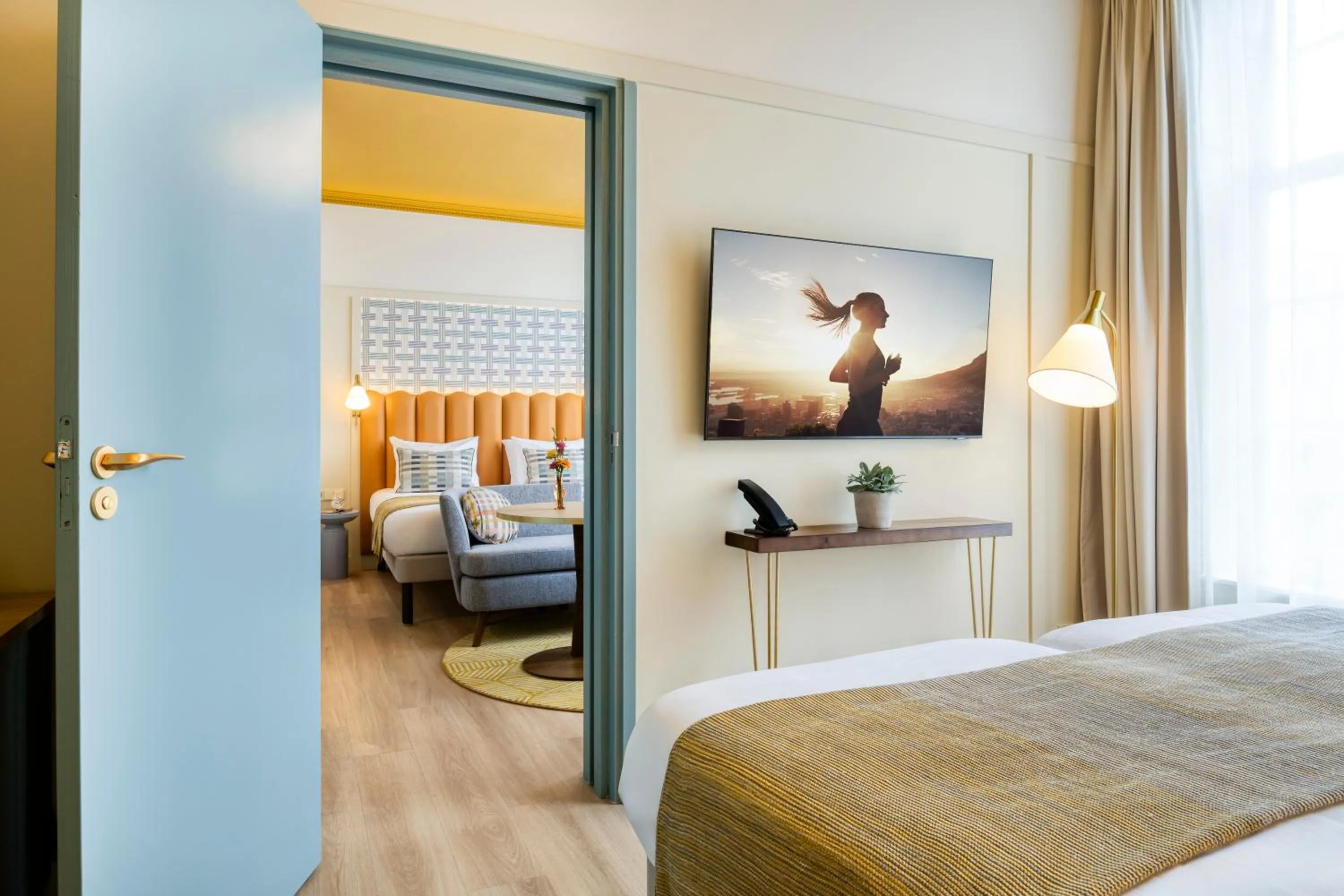 Bed in Citadines Canal Amsterdam