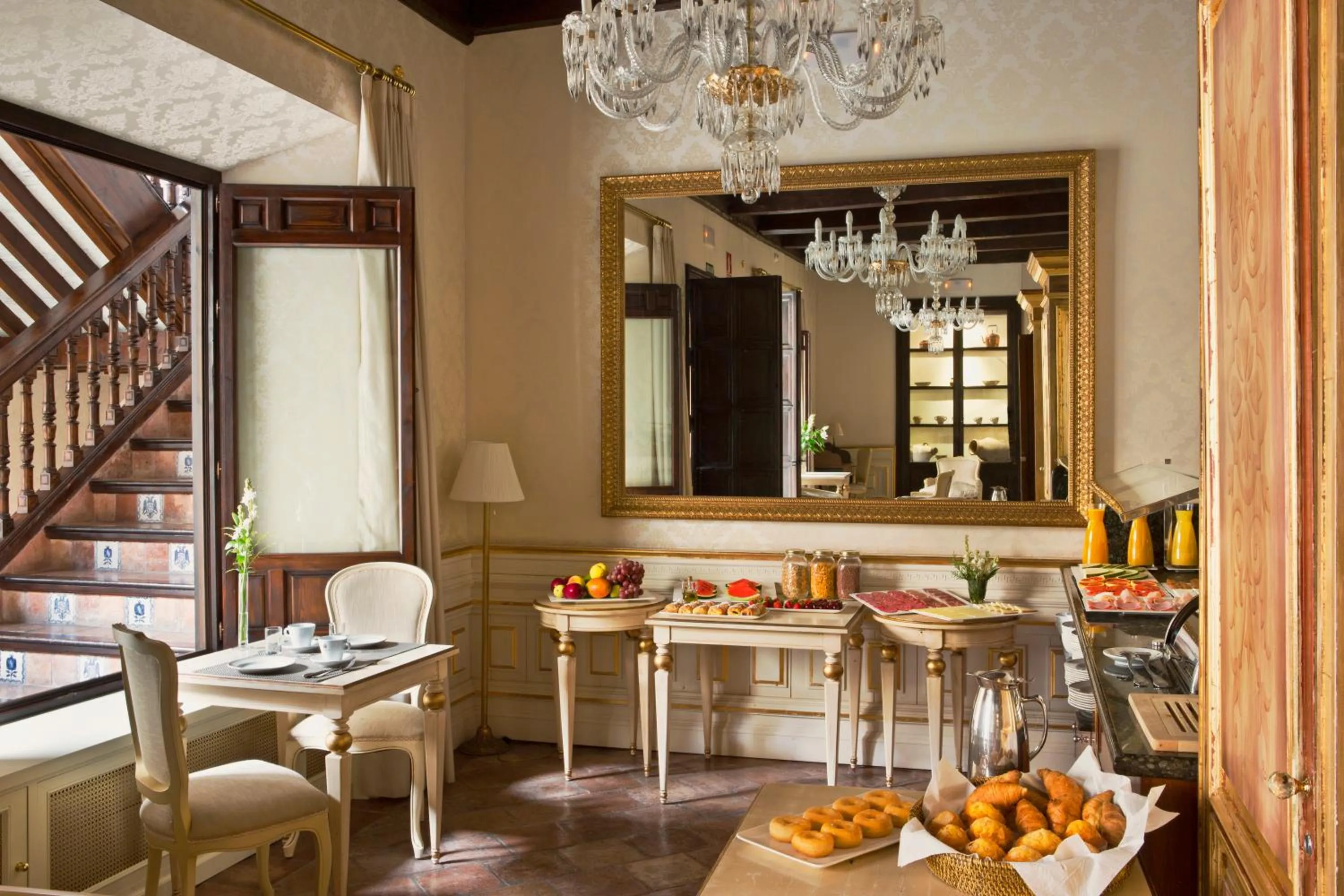 Lounge or bar in Hotel Casa 1800 Granada