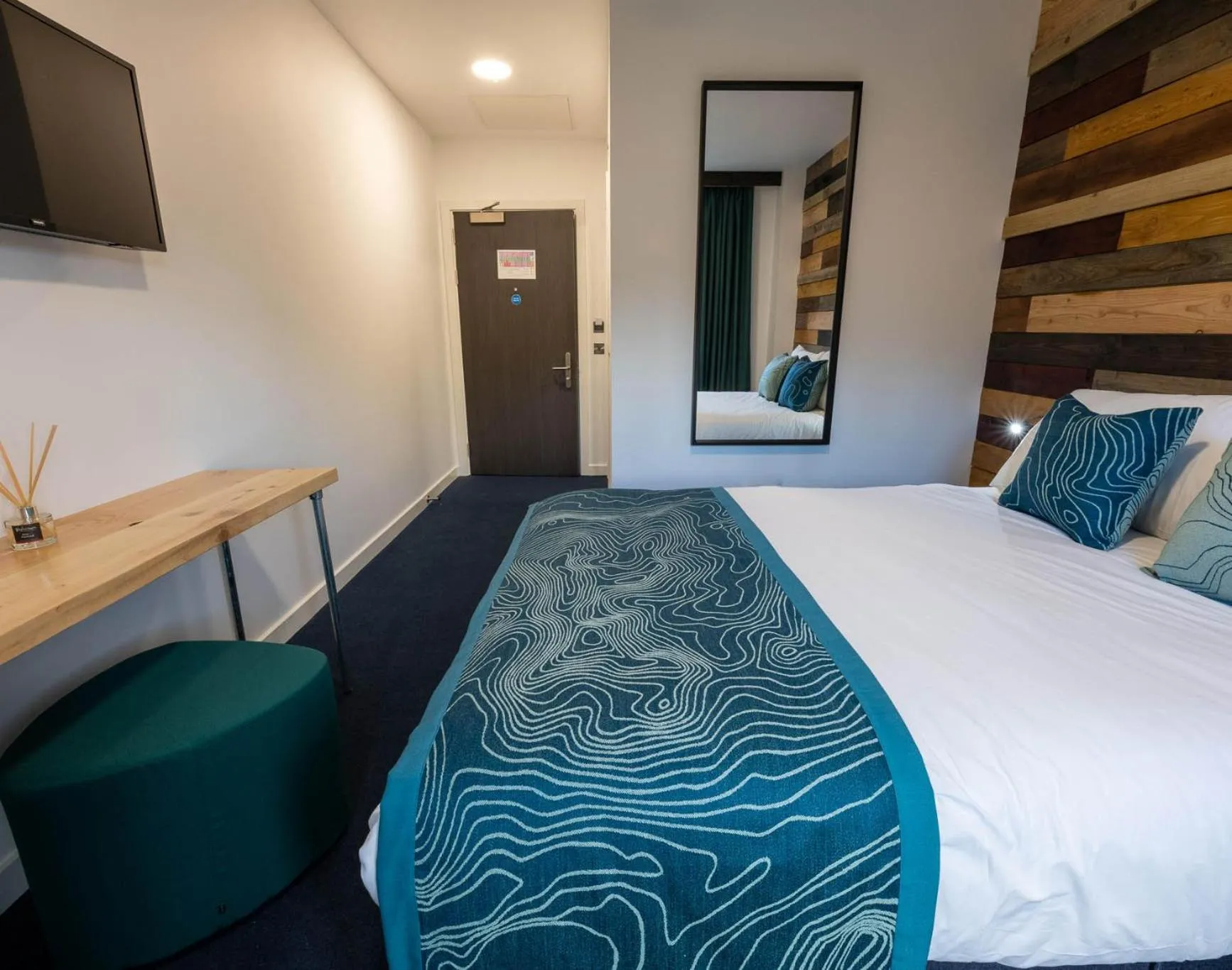 Bedroom, Bed in The Base Camp Hotel, Nevis Range