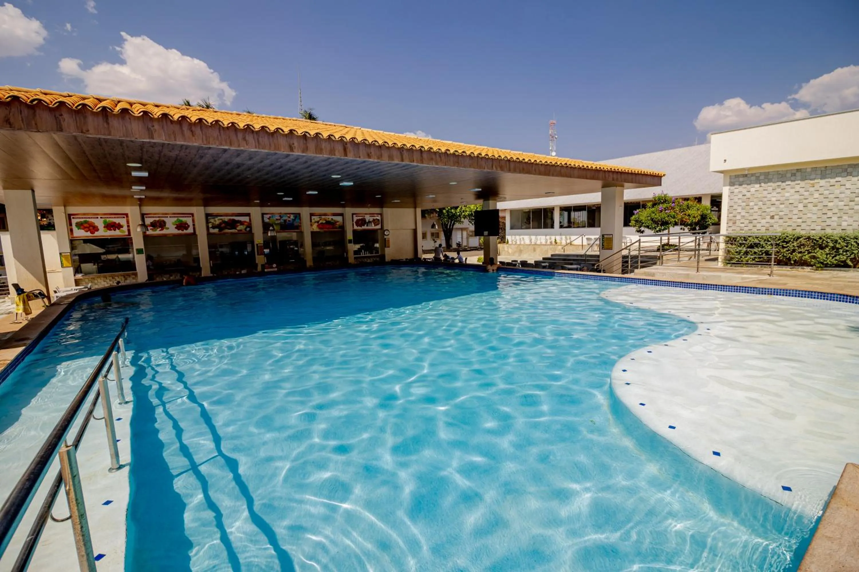 Diroma Resort com um dia no Acqua Park