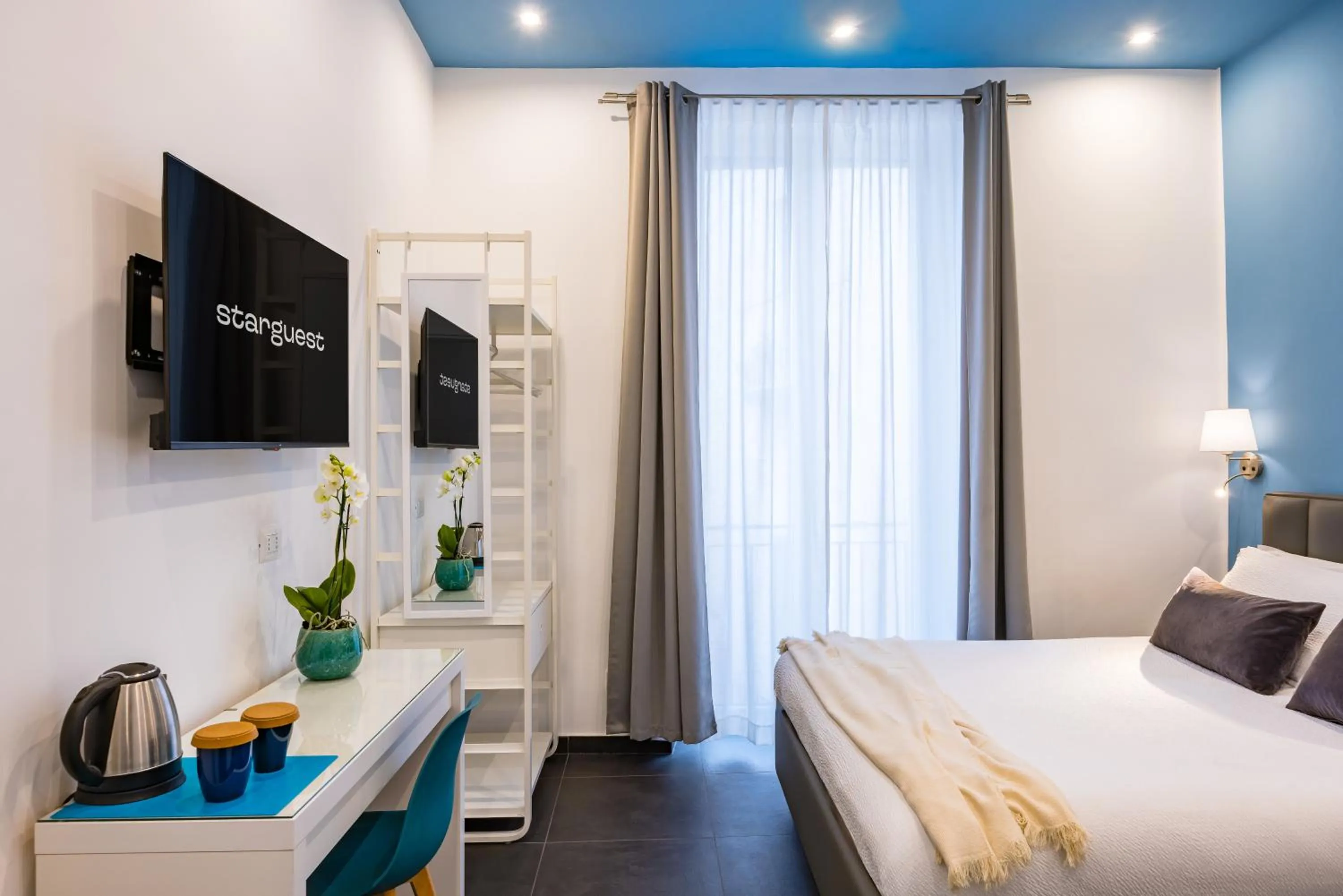 Photo of the whole room, Bed in Le Porte di Partenope