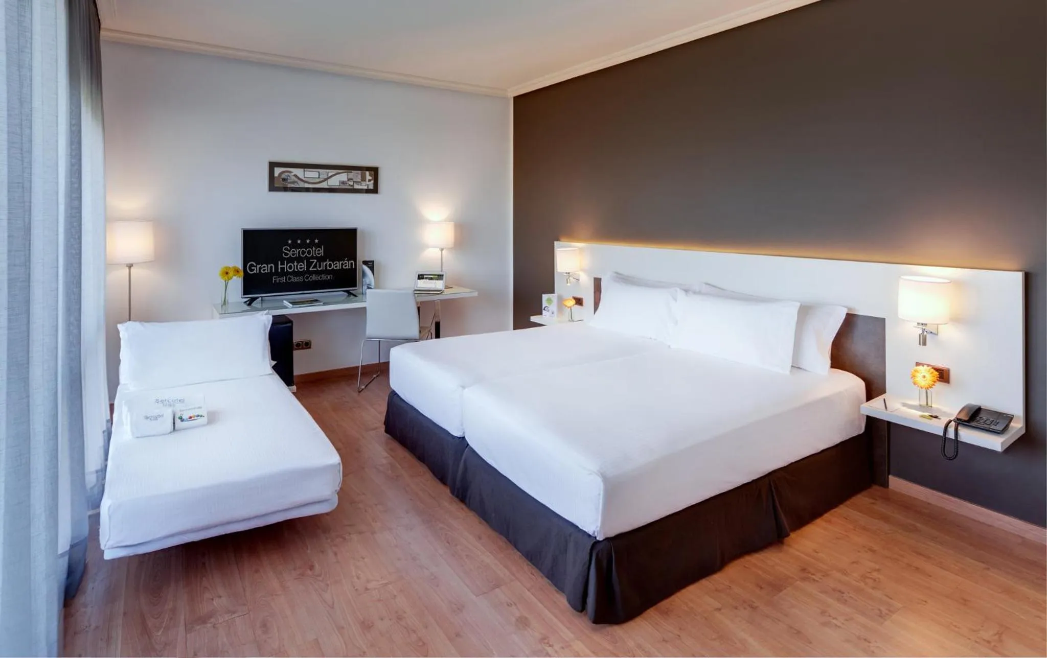 Photo of the whole room, Bed in Sercotel Gran Hotel Zurbarán
