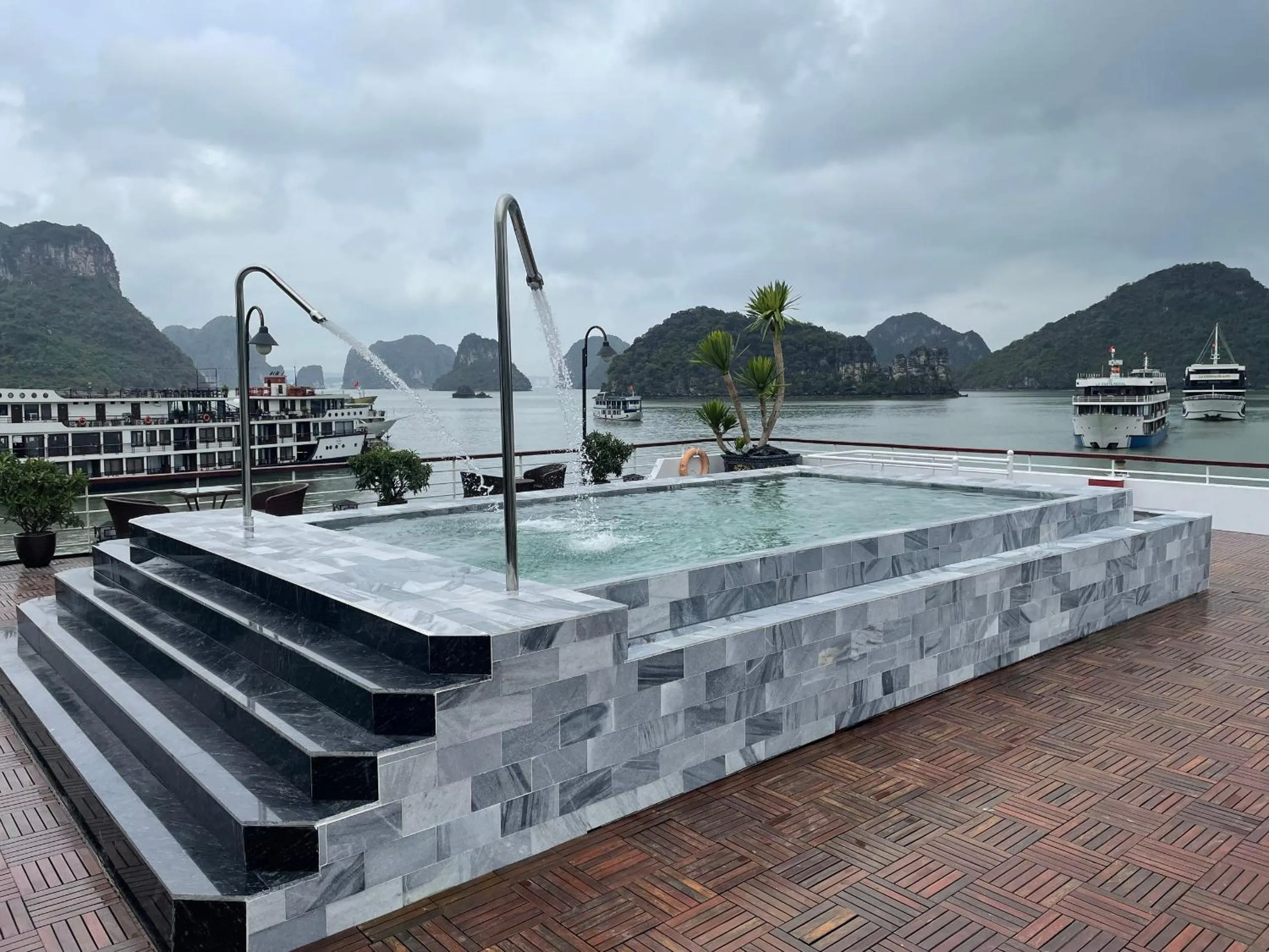  in Erina Cruise by HAG