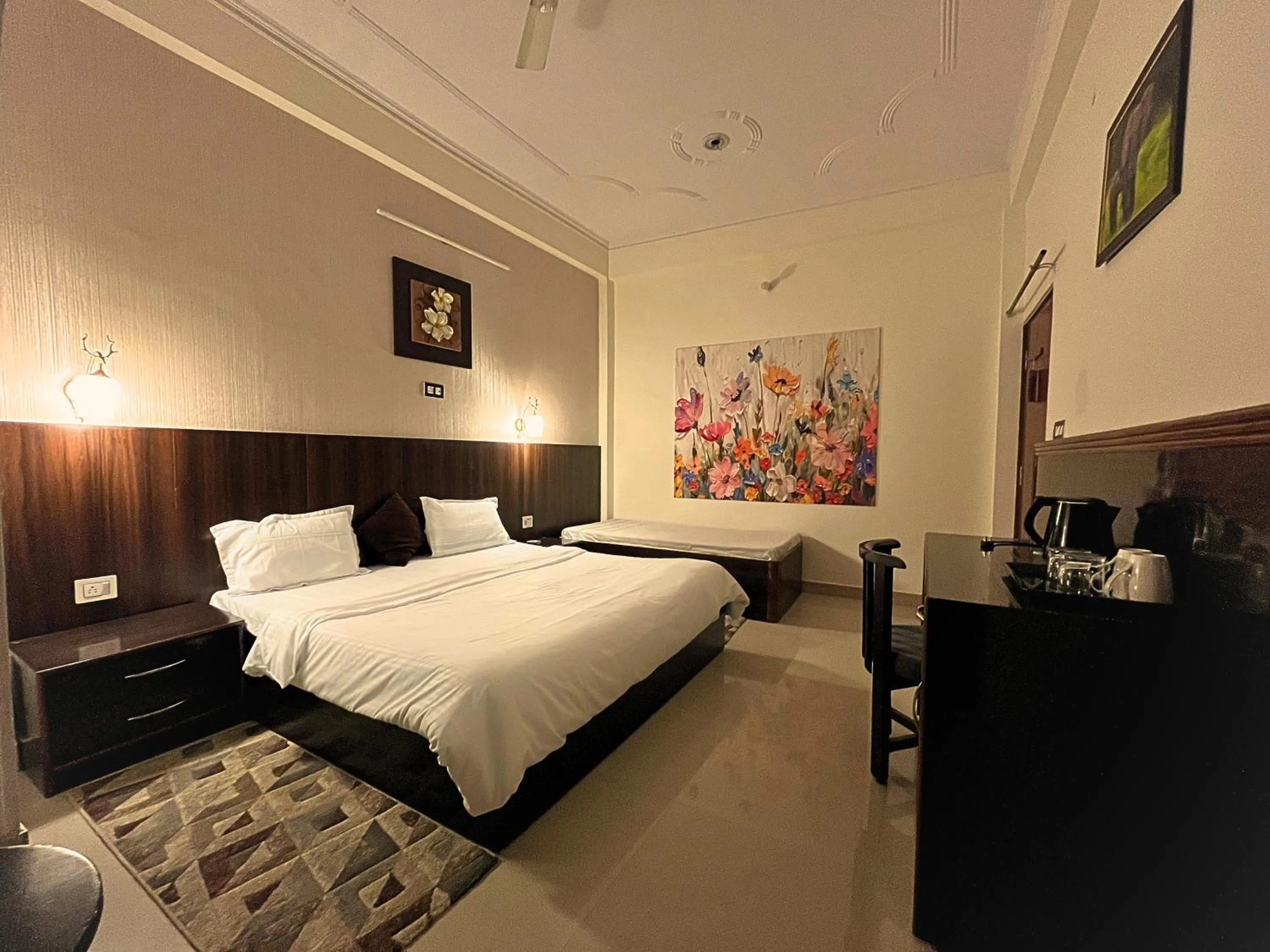 Bed in Alibaba’s Indiana Homestay