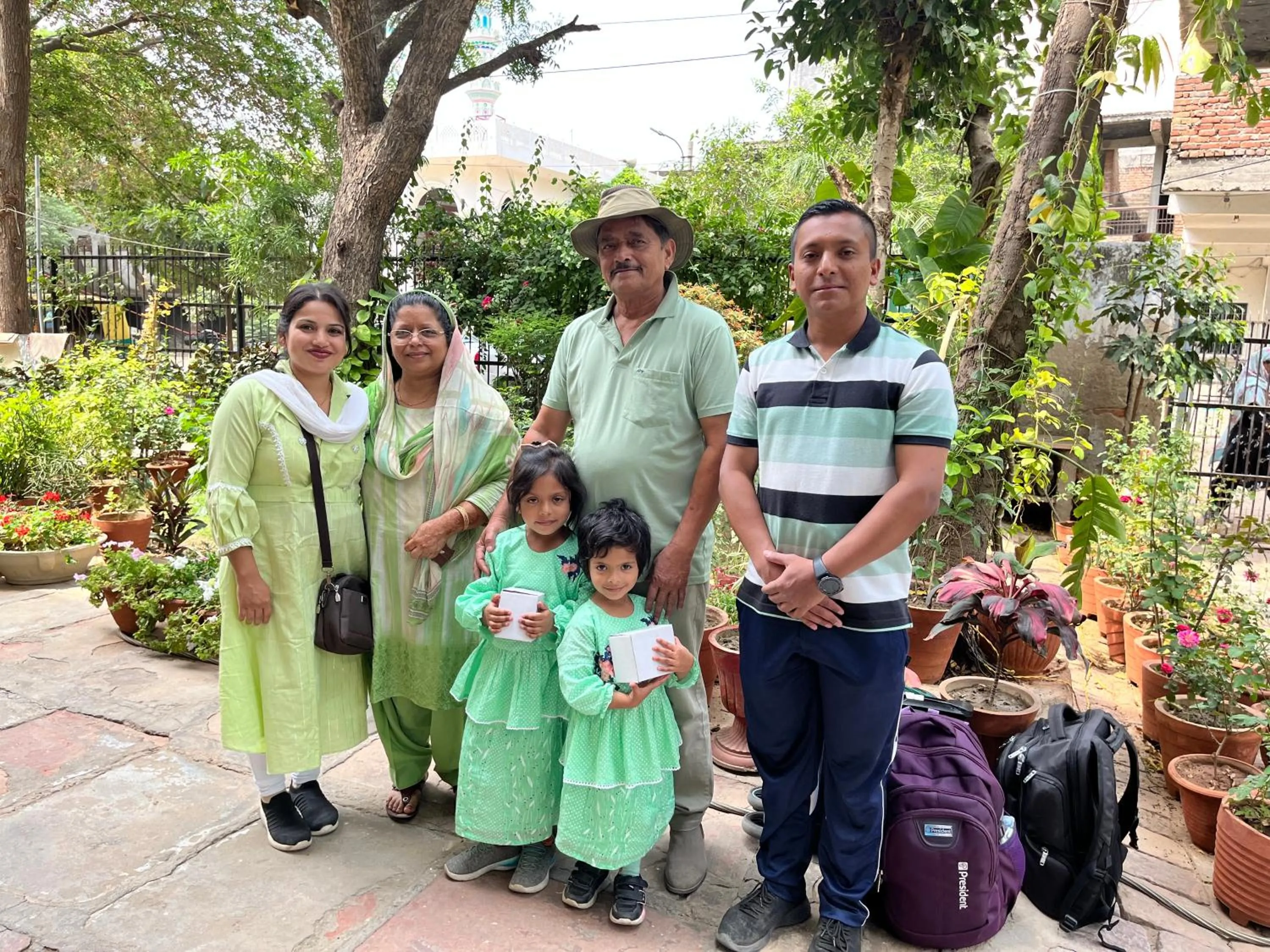 Family in Alibaba’s Indiana Homestay