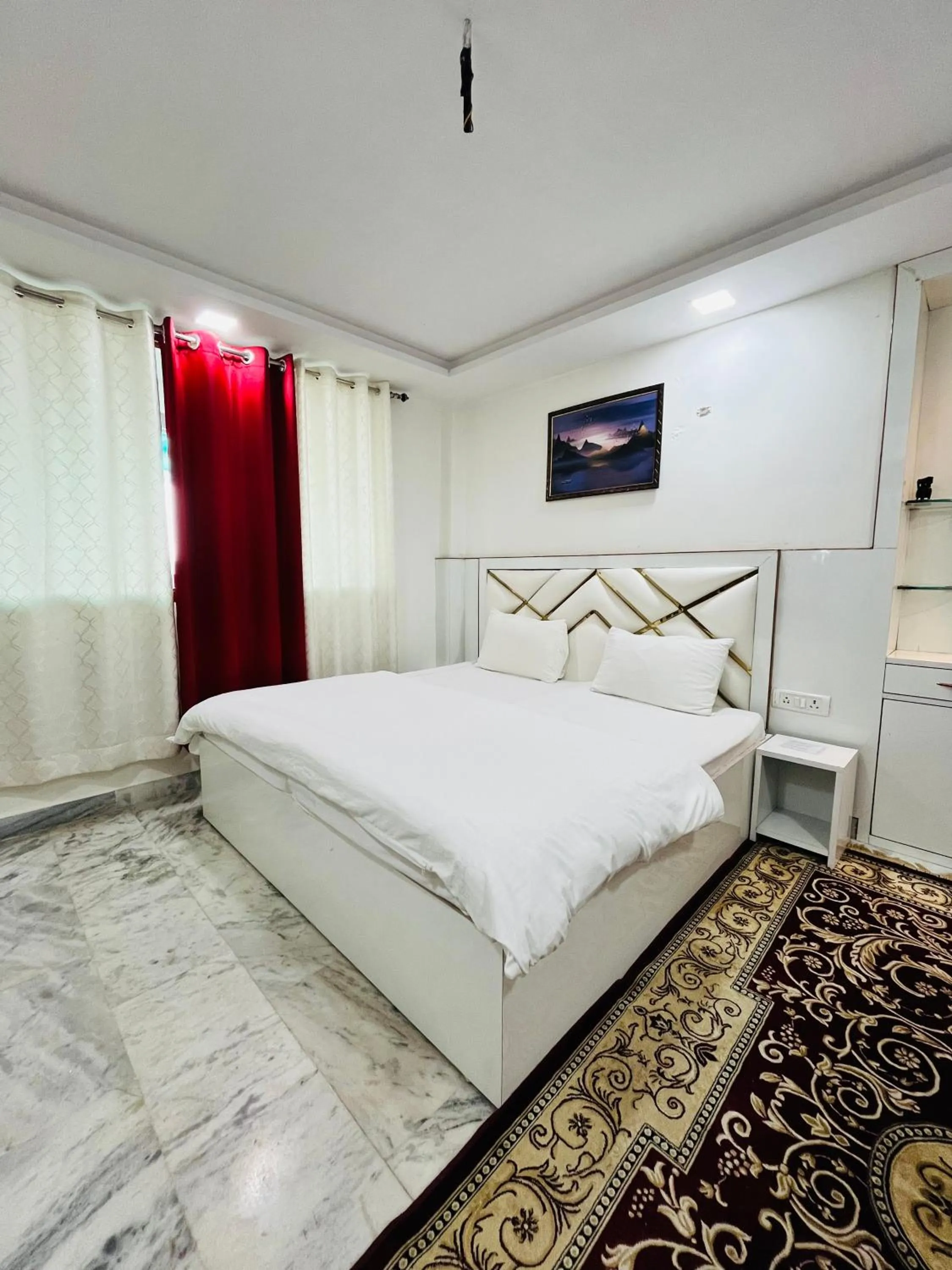 Bed in Alibaba’s Indiana Homestay