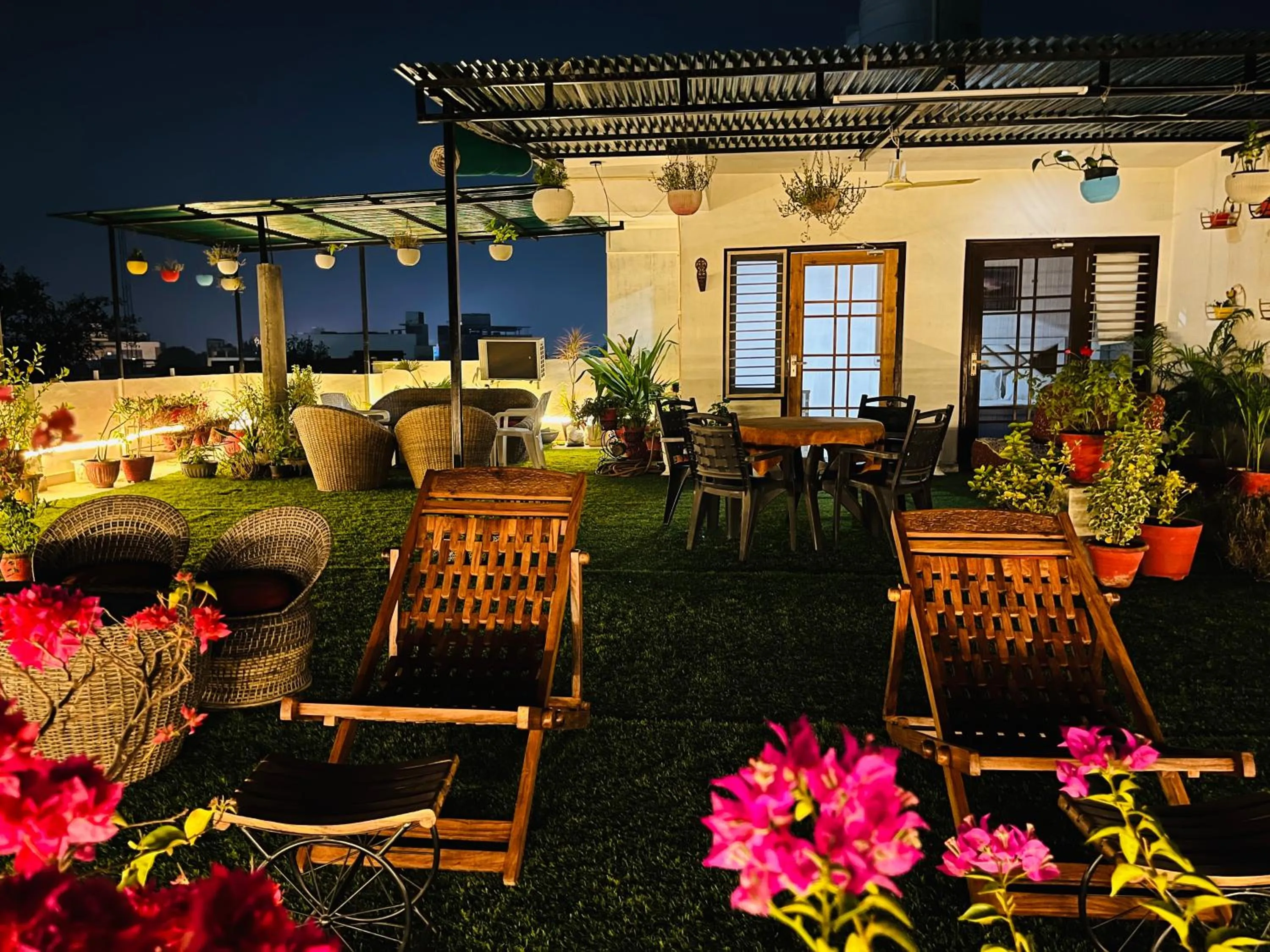 Garden in Alibaba’s Indiana Homestay