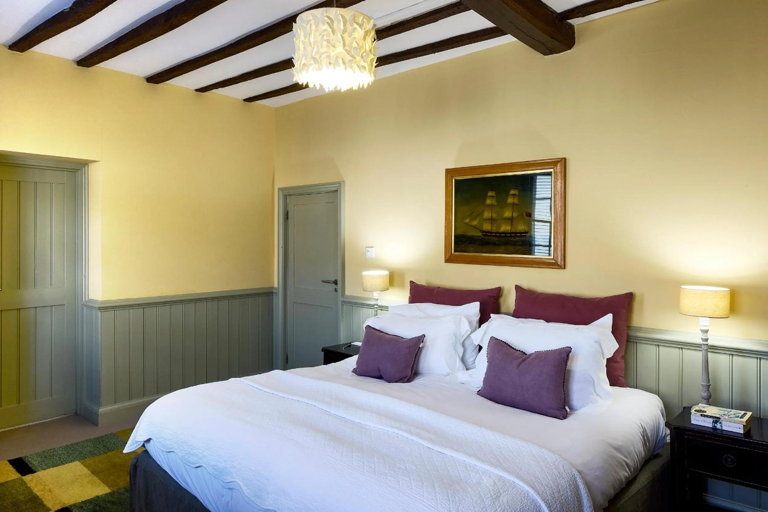 Bed in The Mistley Thorn