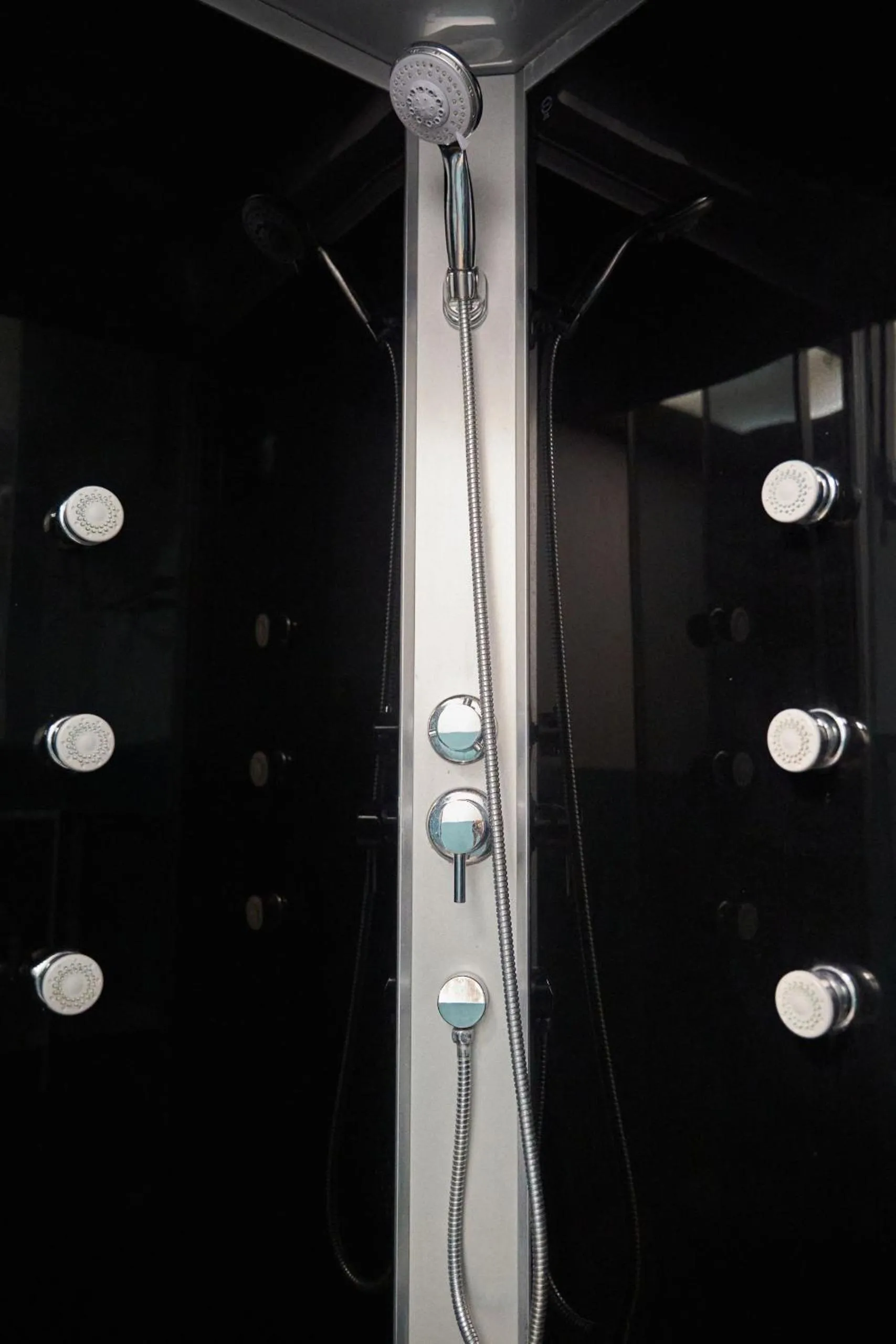 Shower in LOFT HOSTAL Group