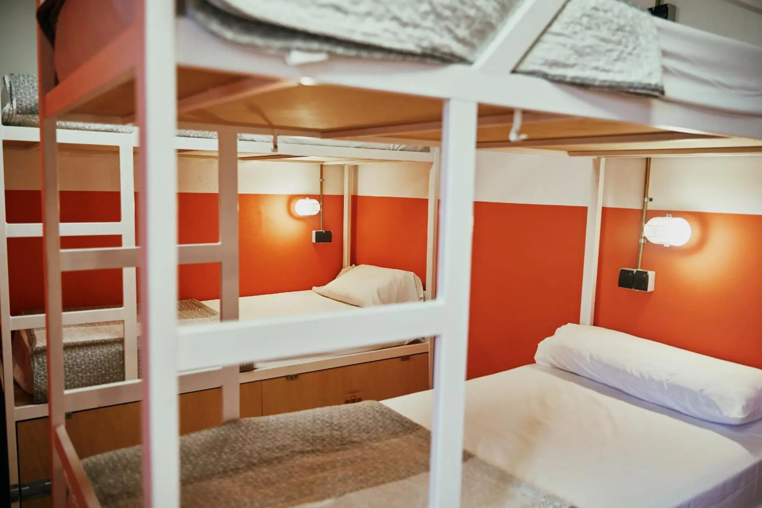 Bed in 6-Bed Mixed Dormitory Room in LOFT HOSTAL Group Bed in 6-Bed Mixed Dormitory Room in LOFT HOSTAL Group