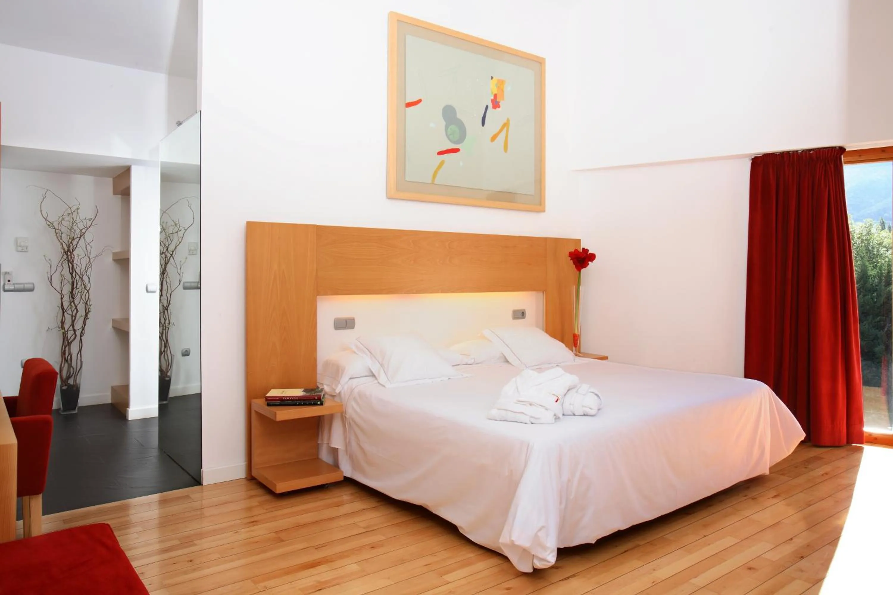 Bathroom, Bed in Tierra de Biescas