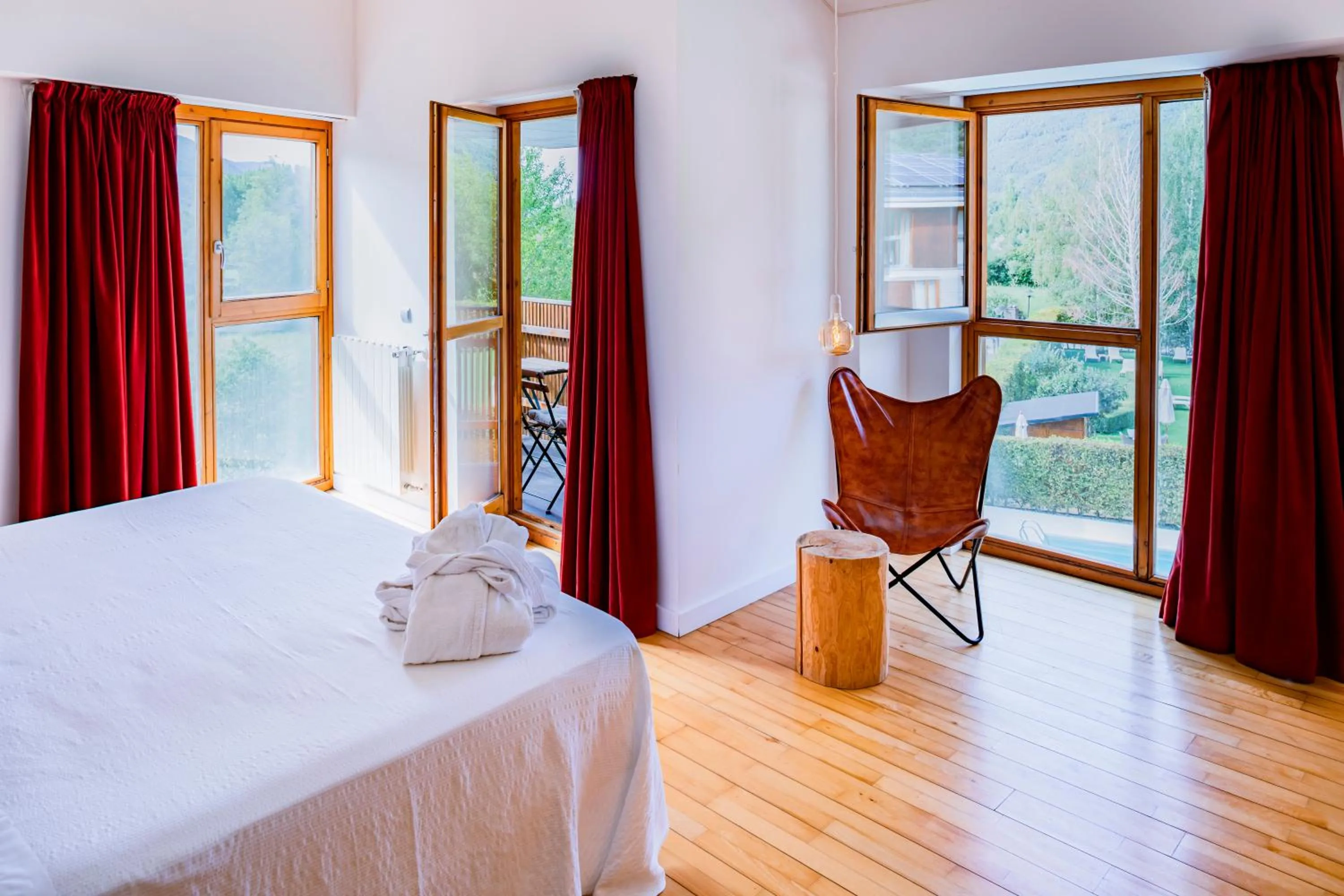 View (from property/room), Bed in Tierra de Biescas