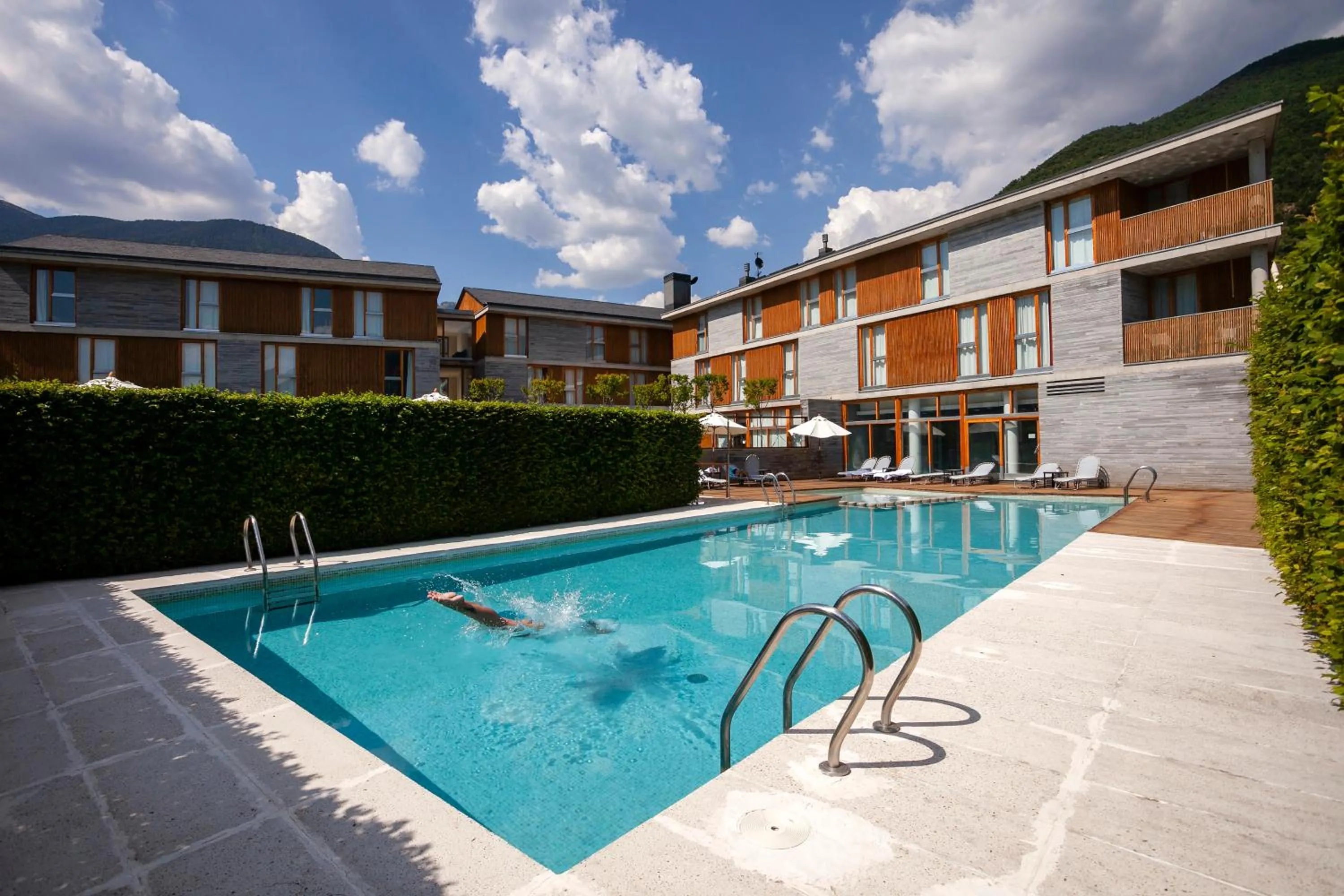 Summer in Tierra de Biescas