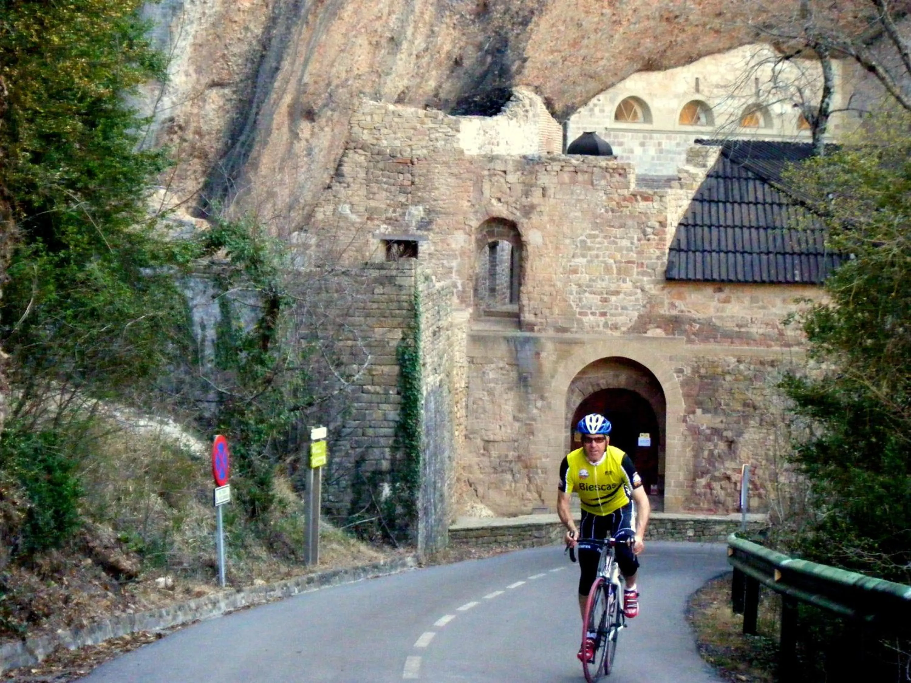 Cycling in Tierra de Biescas