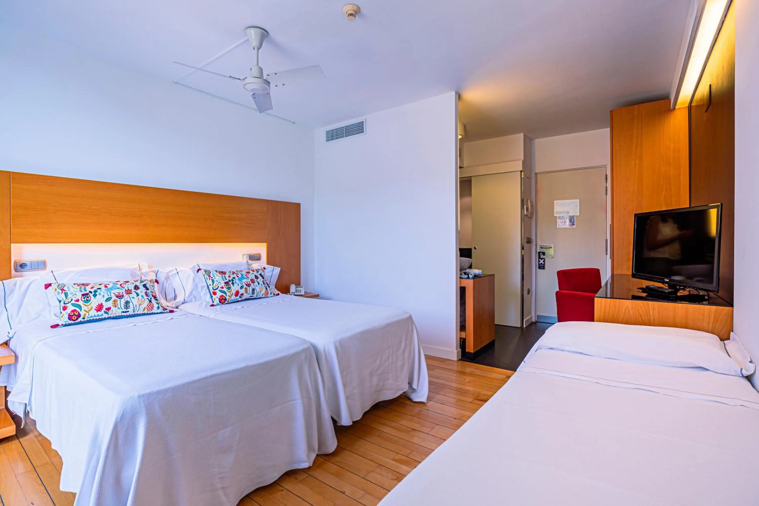 Bedroom, Bed in Tierra de Biescas