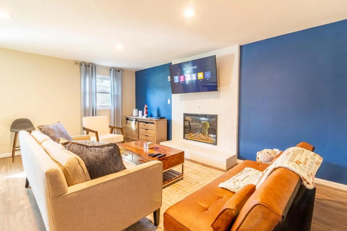 5 bedrooms with 4 Full Bath Fire Pit BBQ and Plush Amen on 1 2 acre