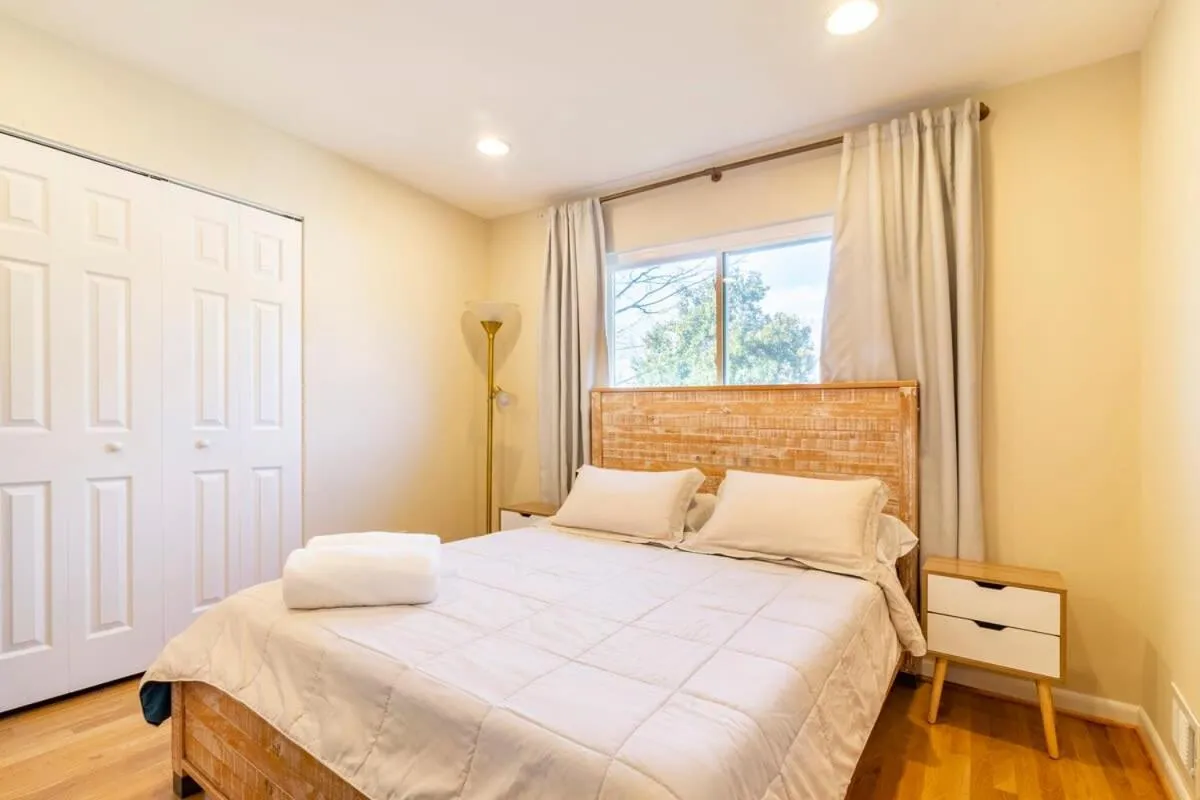 5 bedrooms with 4 Full Bath Fire Pit BBQ and Plush Amen on 1 2 acre