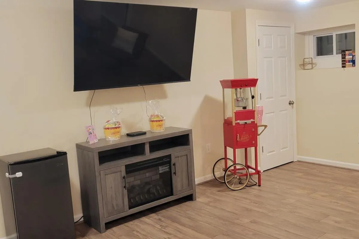 5 bedrooms with 4 Full Bath Fire Pit BBQ and Plush Amen on 1 2 acre