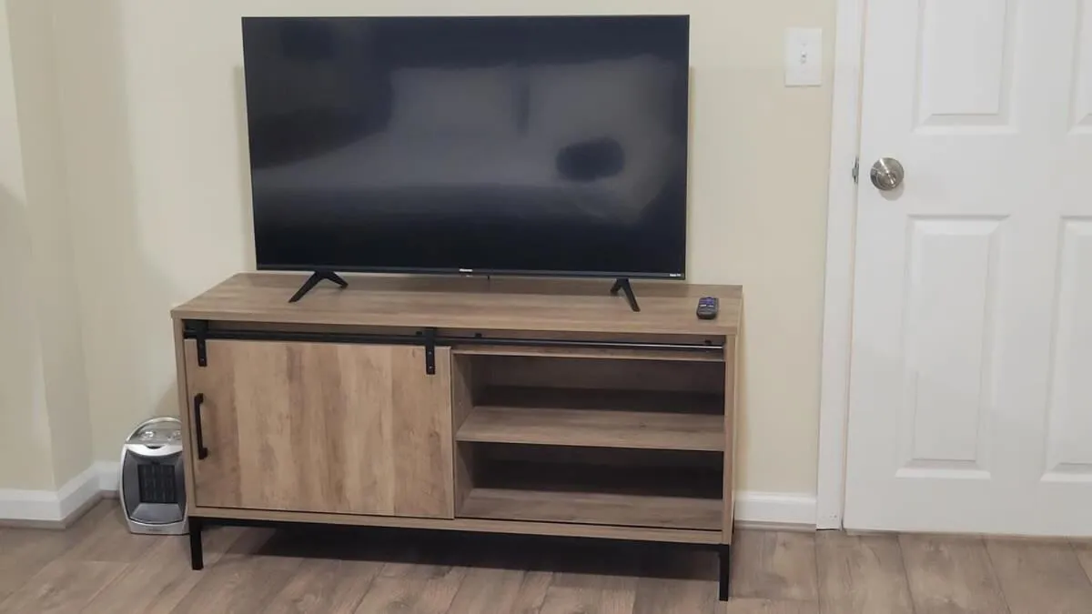 5 bedrooms with 4 Full Bath Fire Pit BBQ and Plush Amen on 1 2 acre