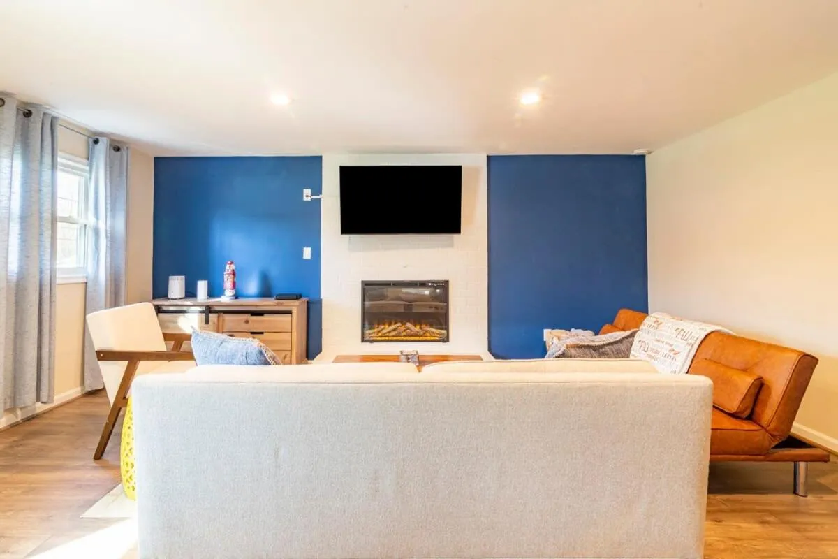 5 bedrooms with 4 Full Bath Fire Pit BBQ and Plush Amen on 1 2 acre