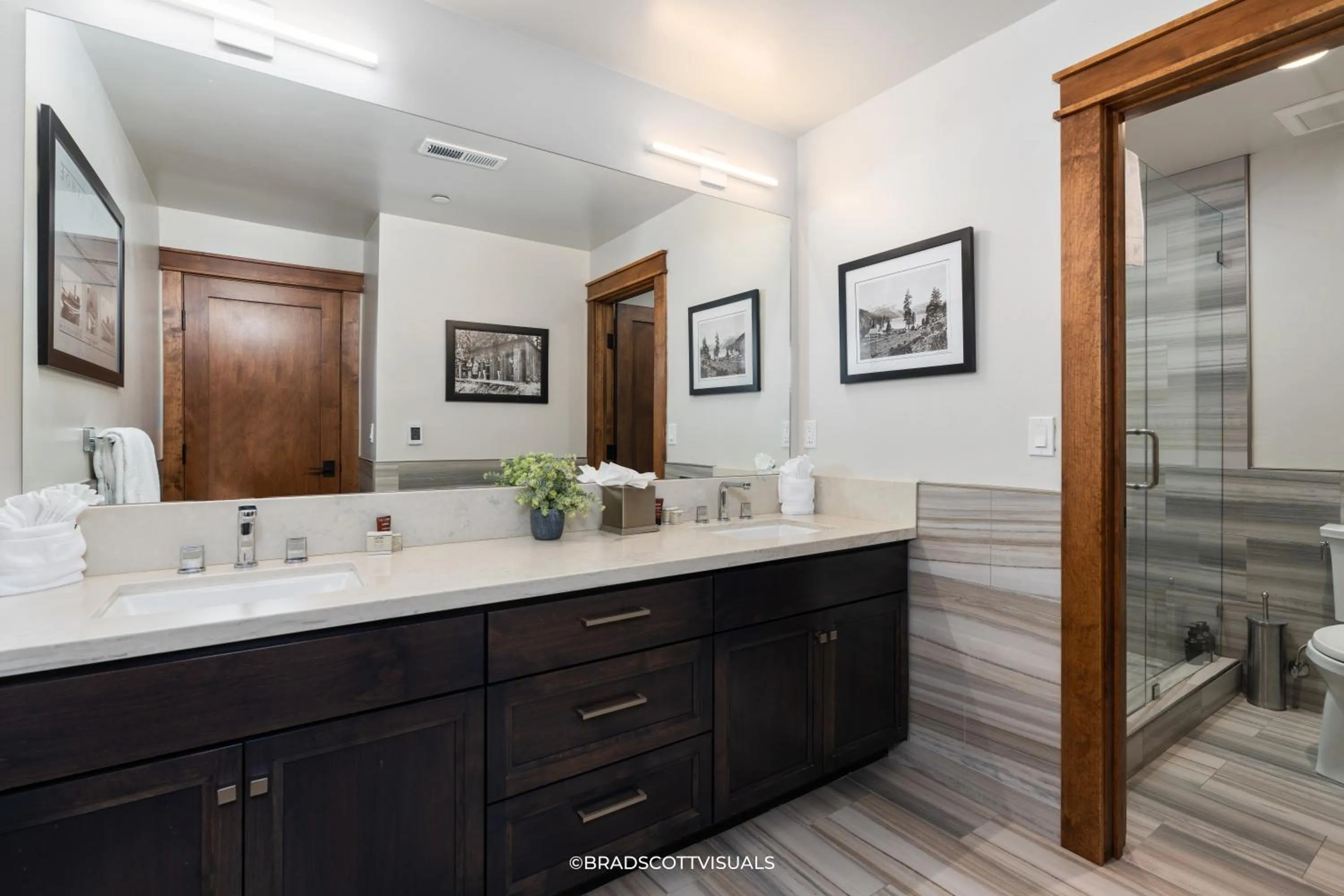 Shower in Gondola Vista Luxury Villas by Ski Heavenly & Beaches