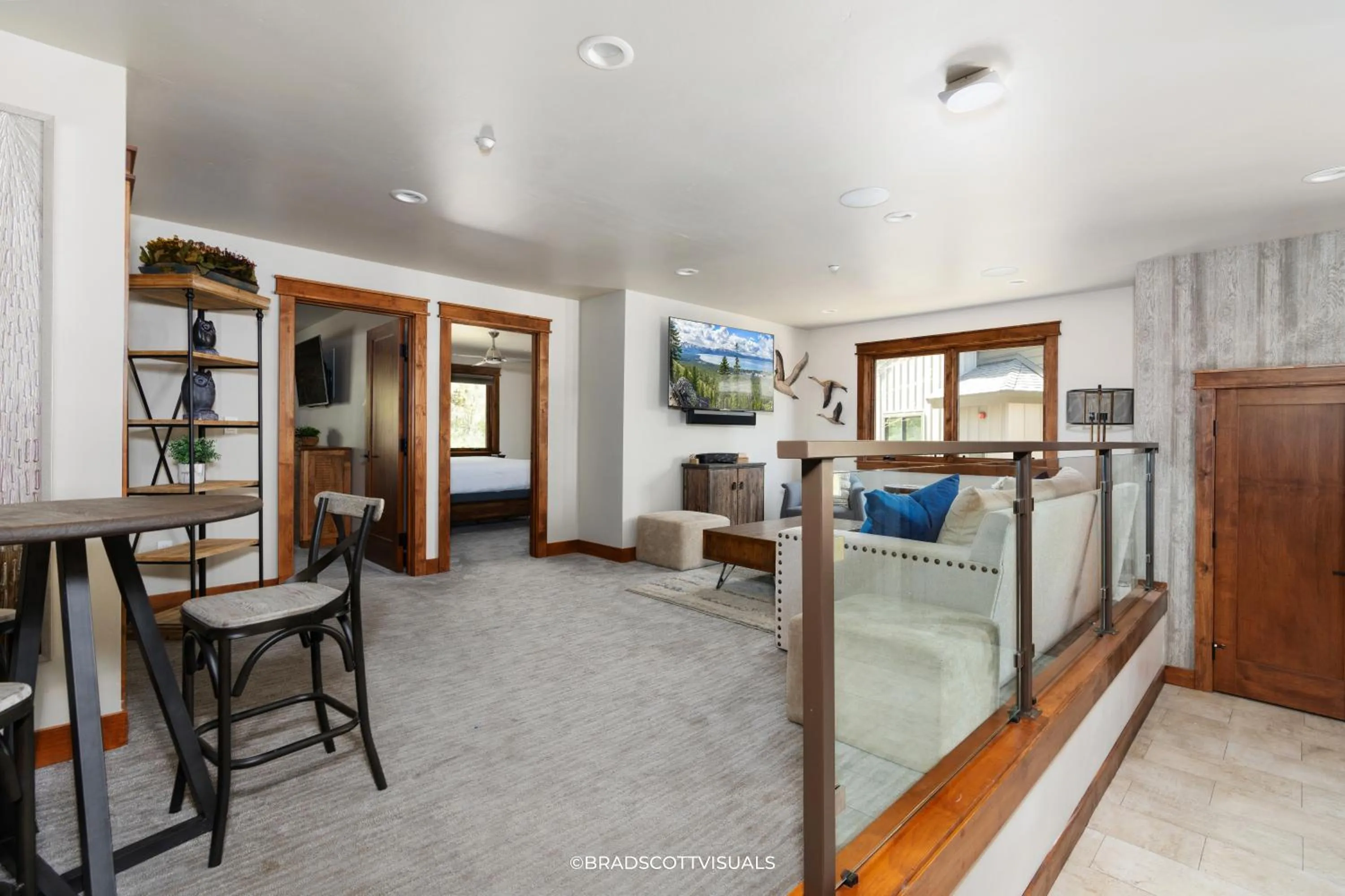 TV and multimedia in Gondola Vista Luxury Villas by Ski Heavenly & Beaches